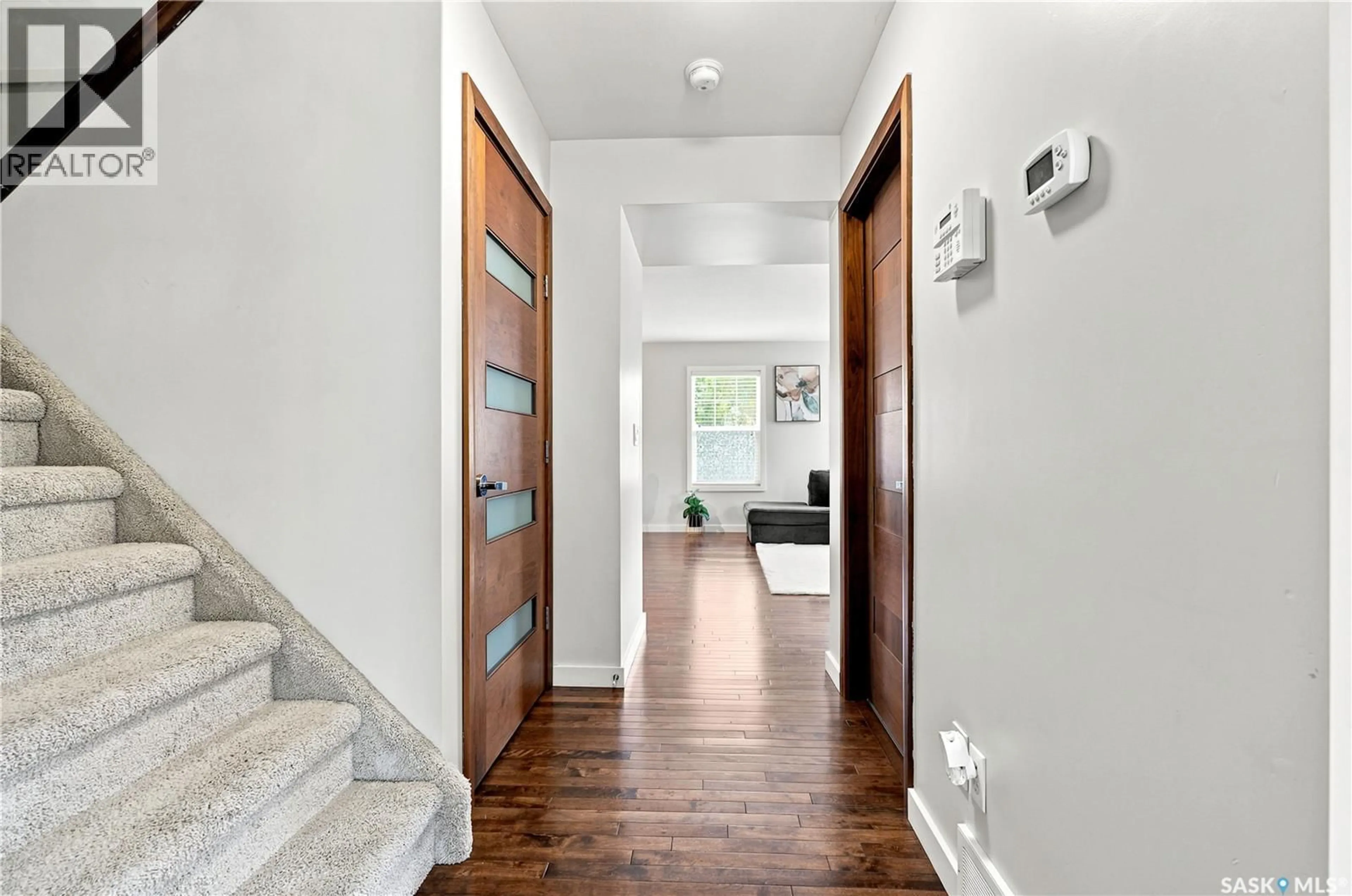 Indoor entryway for 311 1303 PATON CRESCENT, Saskatoon Saskatchewan S7W0P6