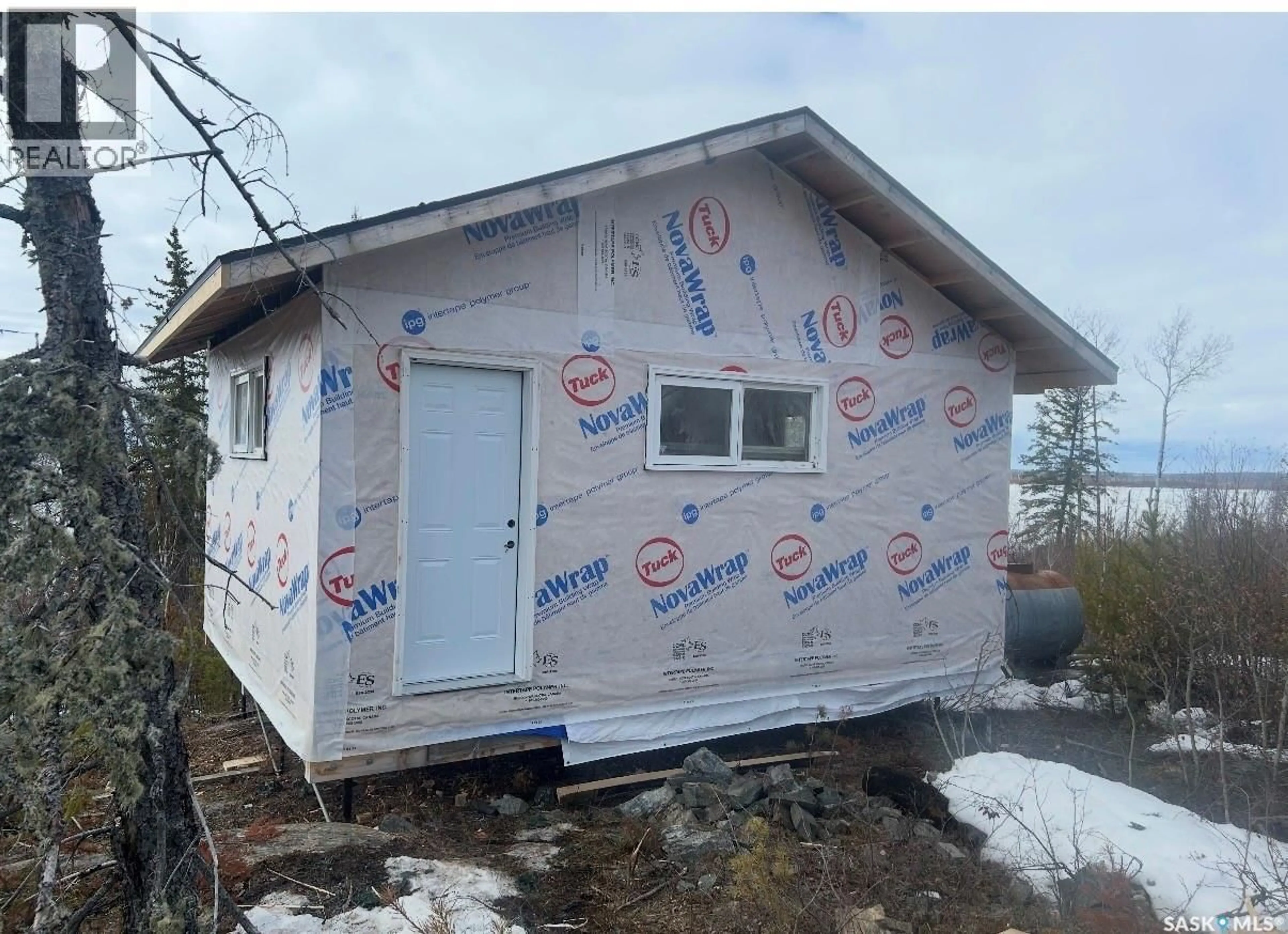 Shed for ABRAMS BAY, Lac La Ronge Provincial Park Saskatchewan S0J1L0