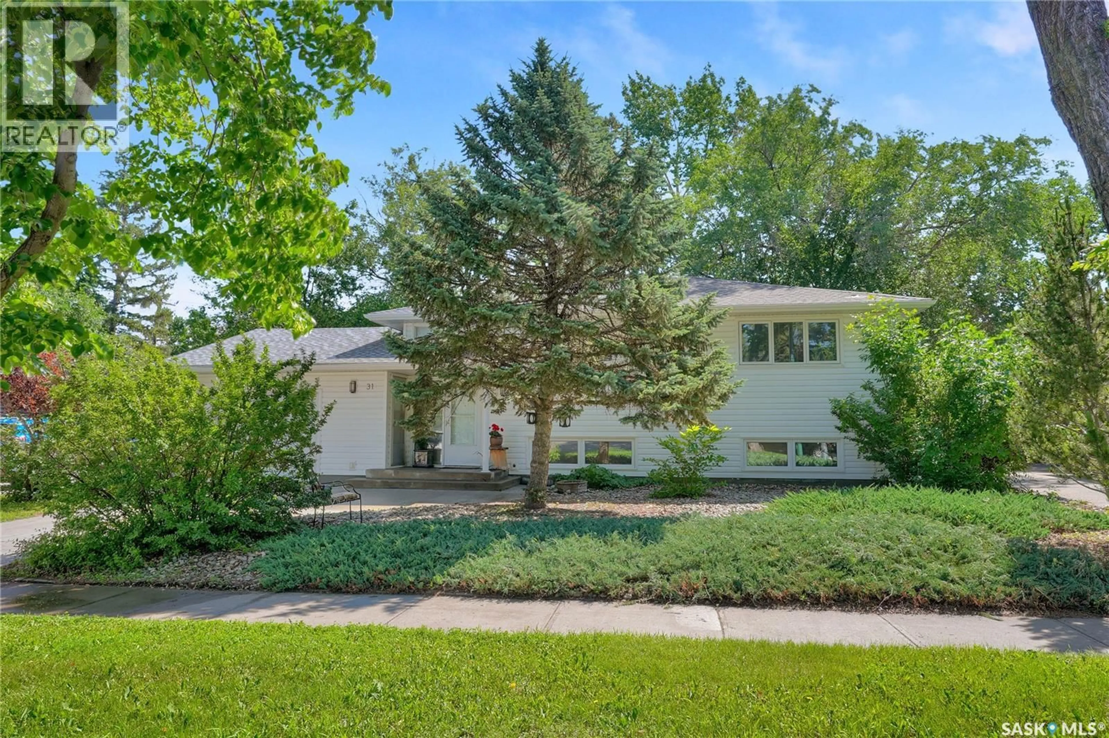 Home with vinyl exterior material, street for 31 MASSEY ROAD, Regina Saskatchewan S4S4M6