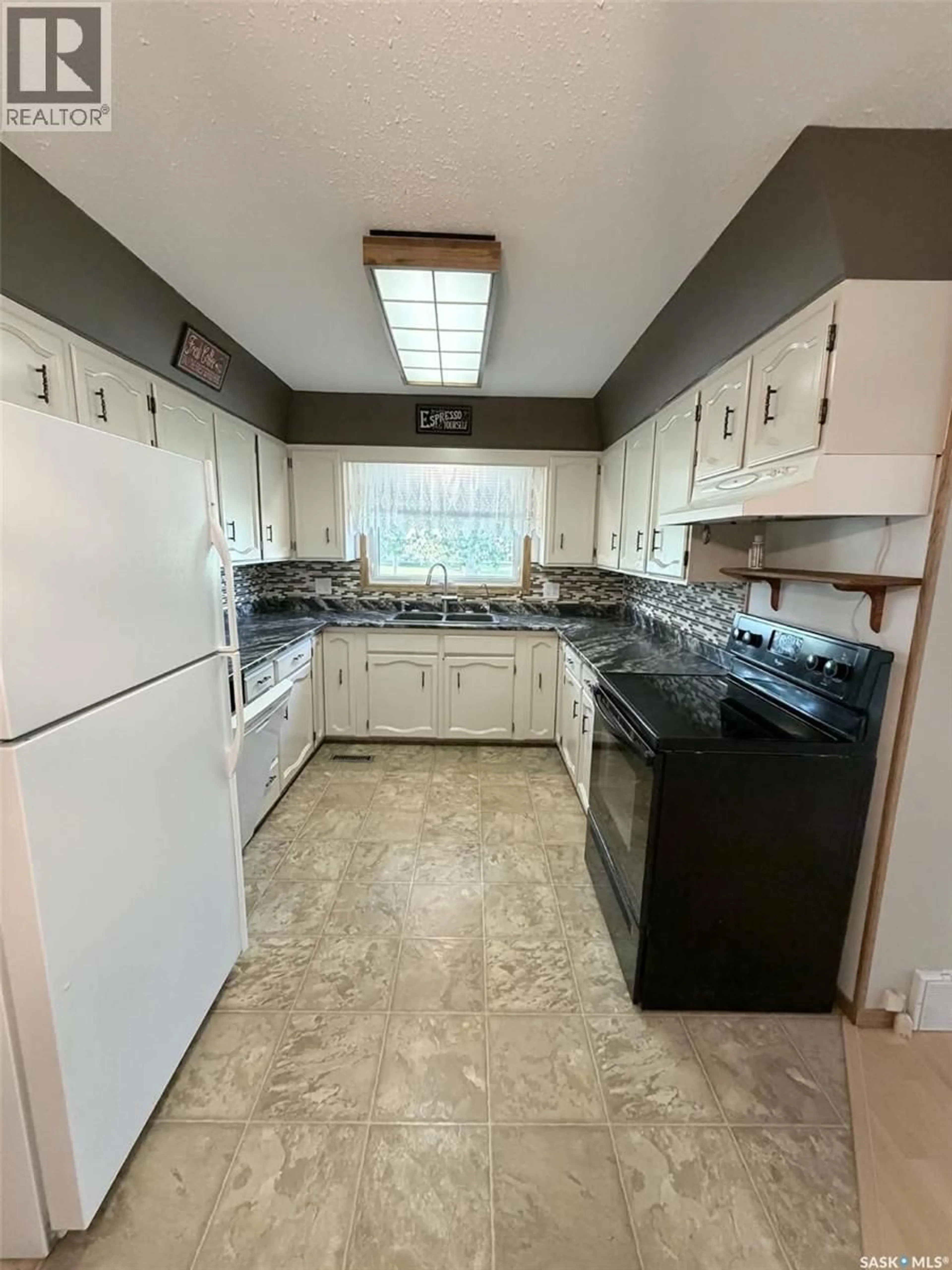 Standard kitchen, unknown for 330 COTEAU STREET, Milestone Saskatchewan S0G3L0