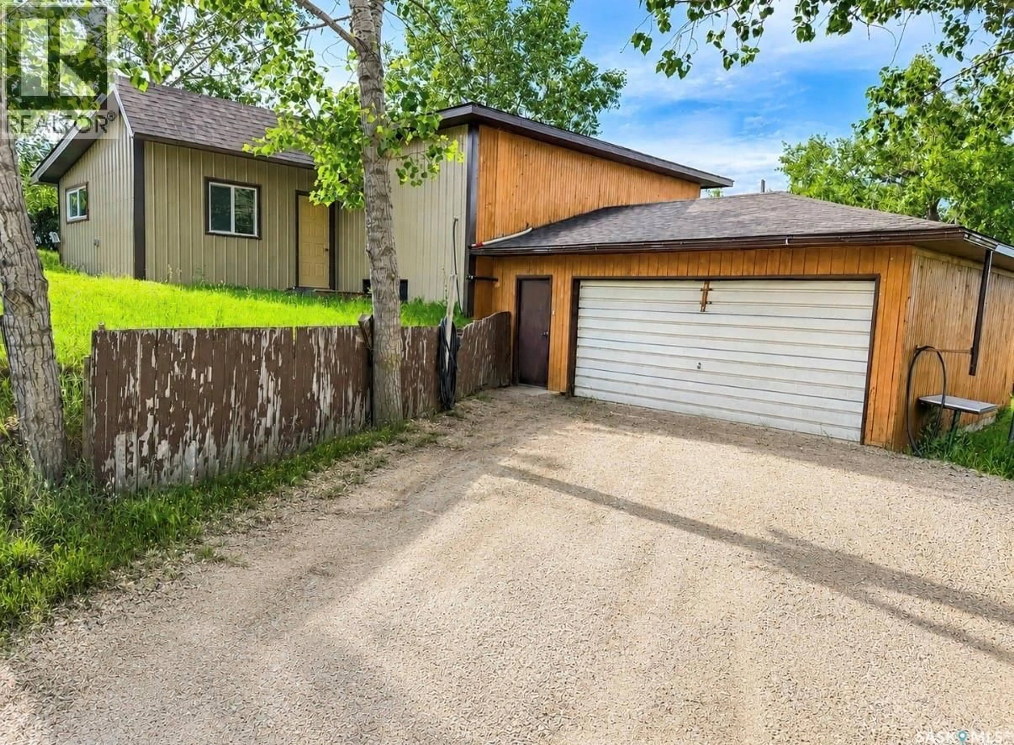 A pic from outside/outdoor area/front of a property/back of a property/a pic from drone, street for HODGEVILLE ACREAGE, Lawtonia Rm No. 135 Saskatchewan S0H2B0