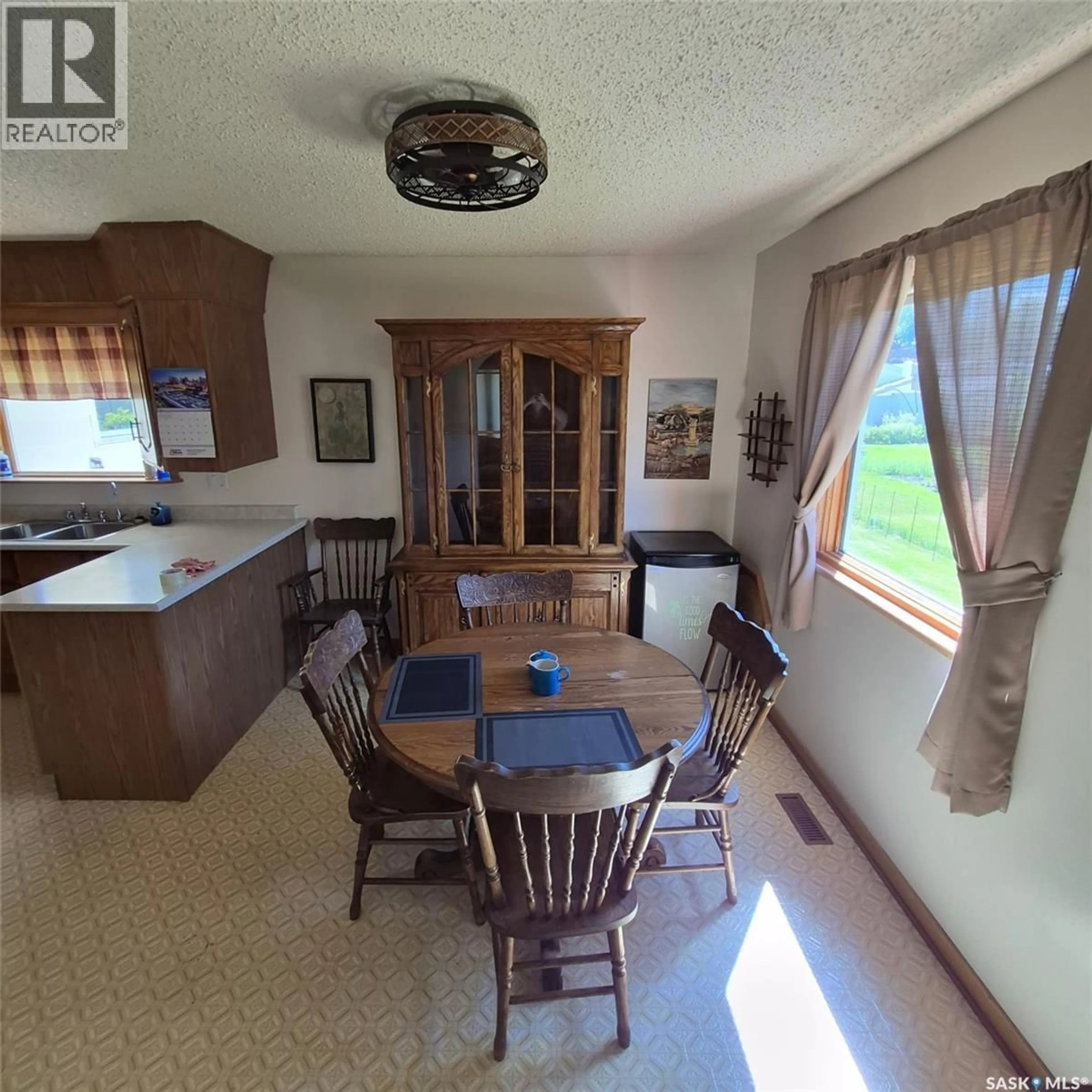 Dining room, unknown for 807 PACIFIC STREET, Grenfell Saskatchewan S0G2B0