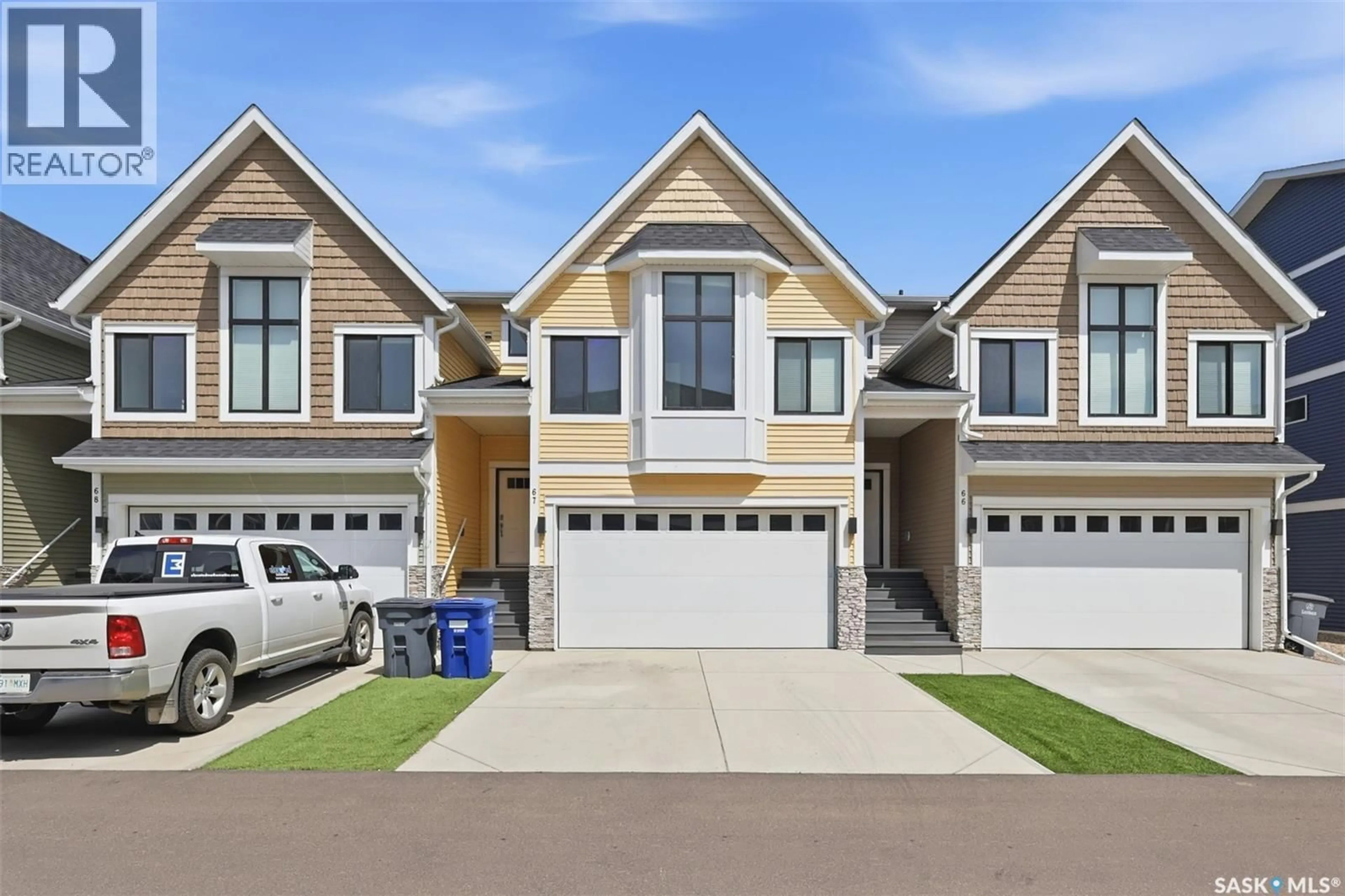 Home with vinyl exterior material, street for 900 - 67 ST ANDREWS LANE, Warman Saskatchewan S0K4S4