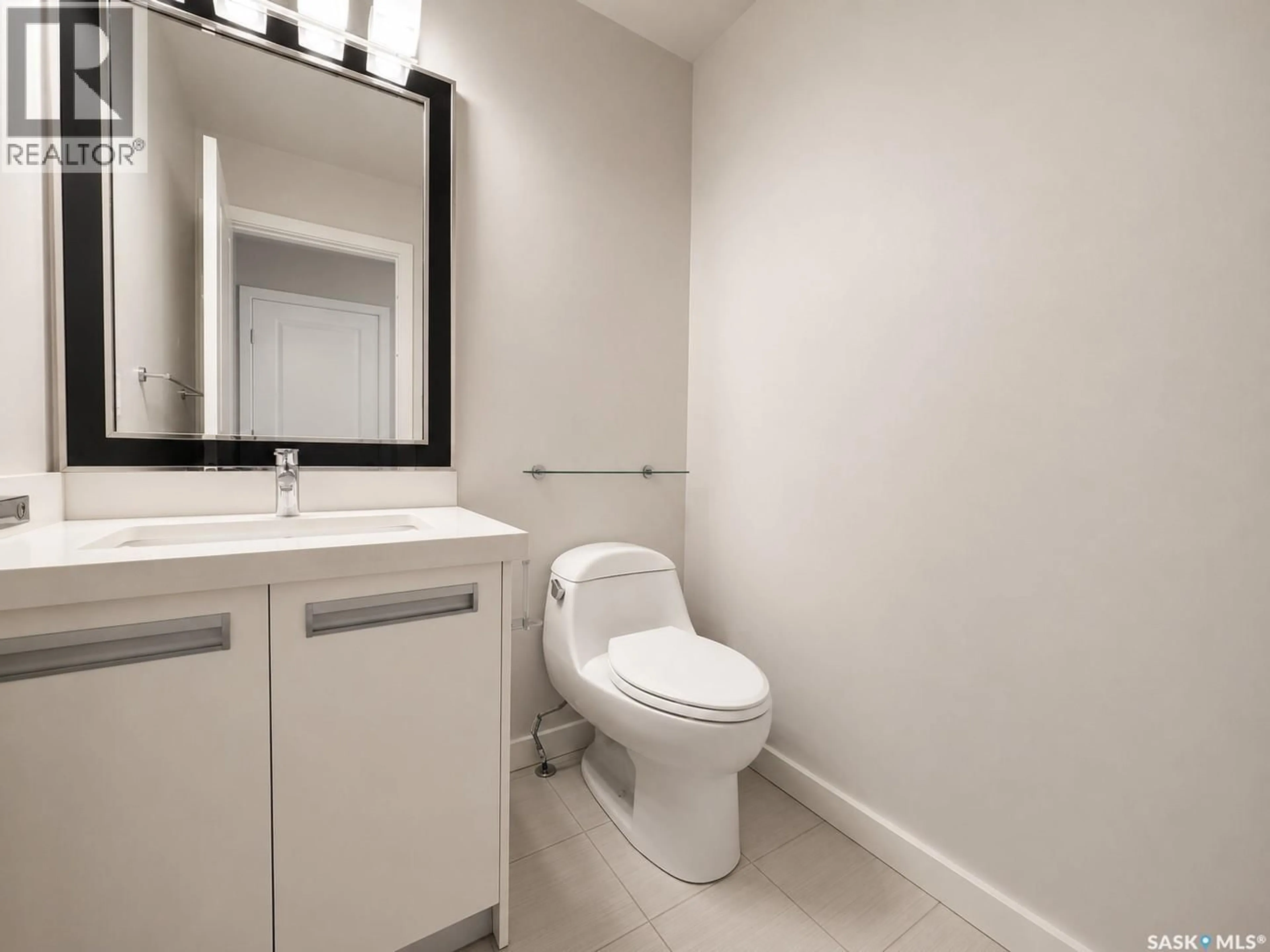 Standard bathroom, unknown for 405 455 REMPEL LANE, Saskatoon Saskatchewan S7T0R9