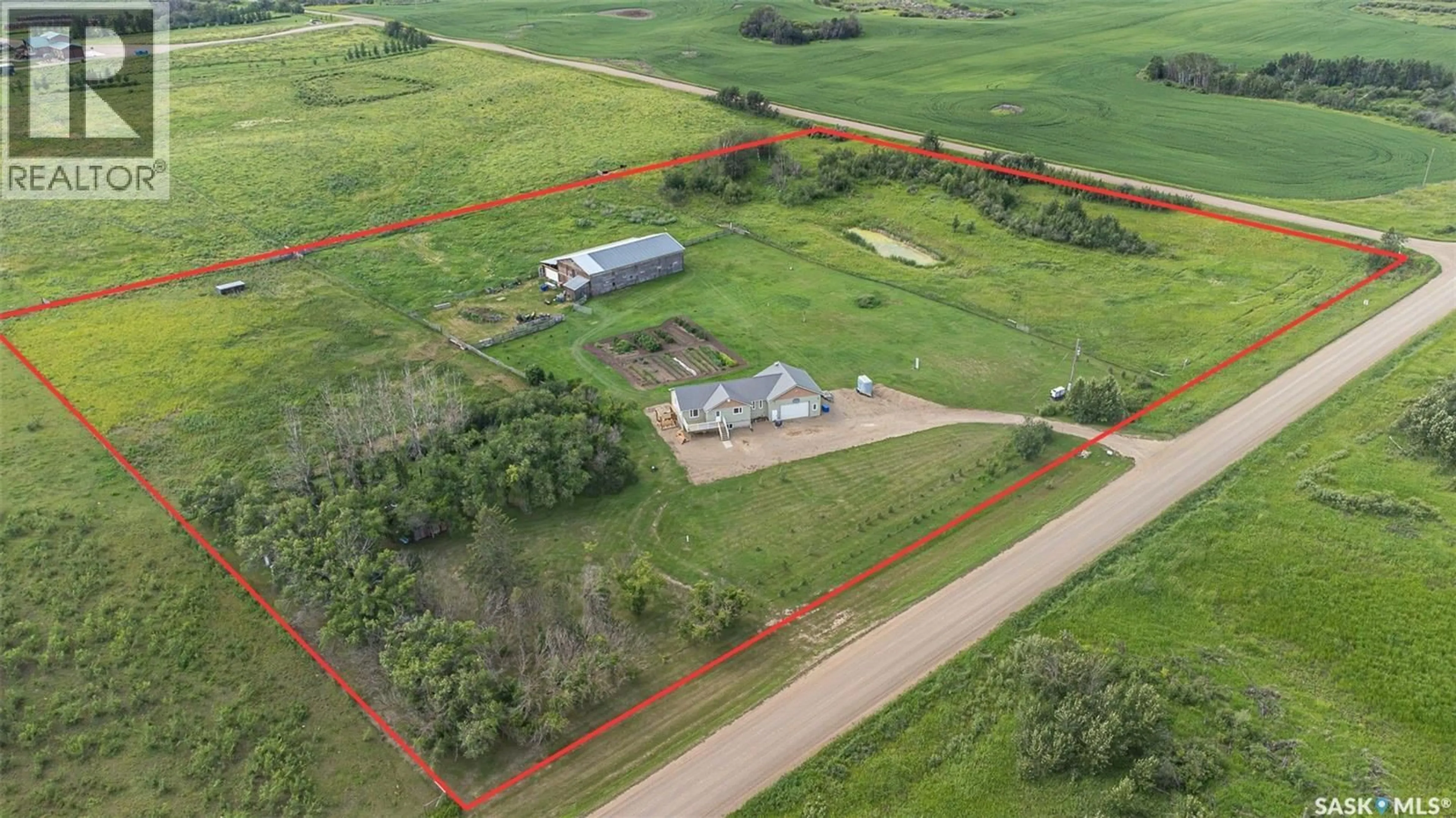 A pic from outside/outdoor area/front of a property/back of a property/a pic from drone, building for ENTZ ACREAGE, Corman Park Rm No. 344 Saskatchewan S0K2L0