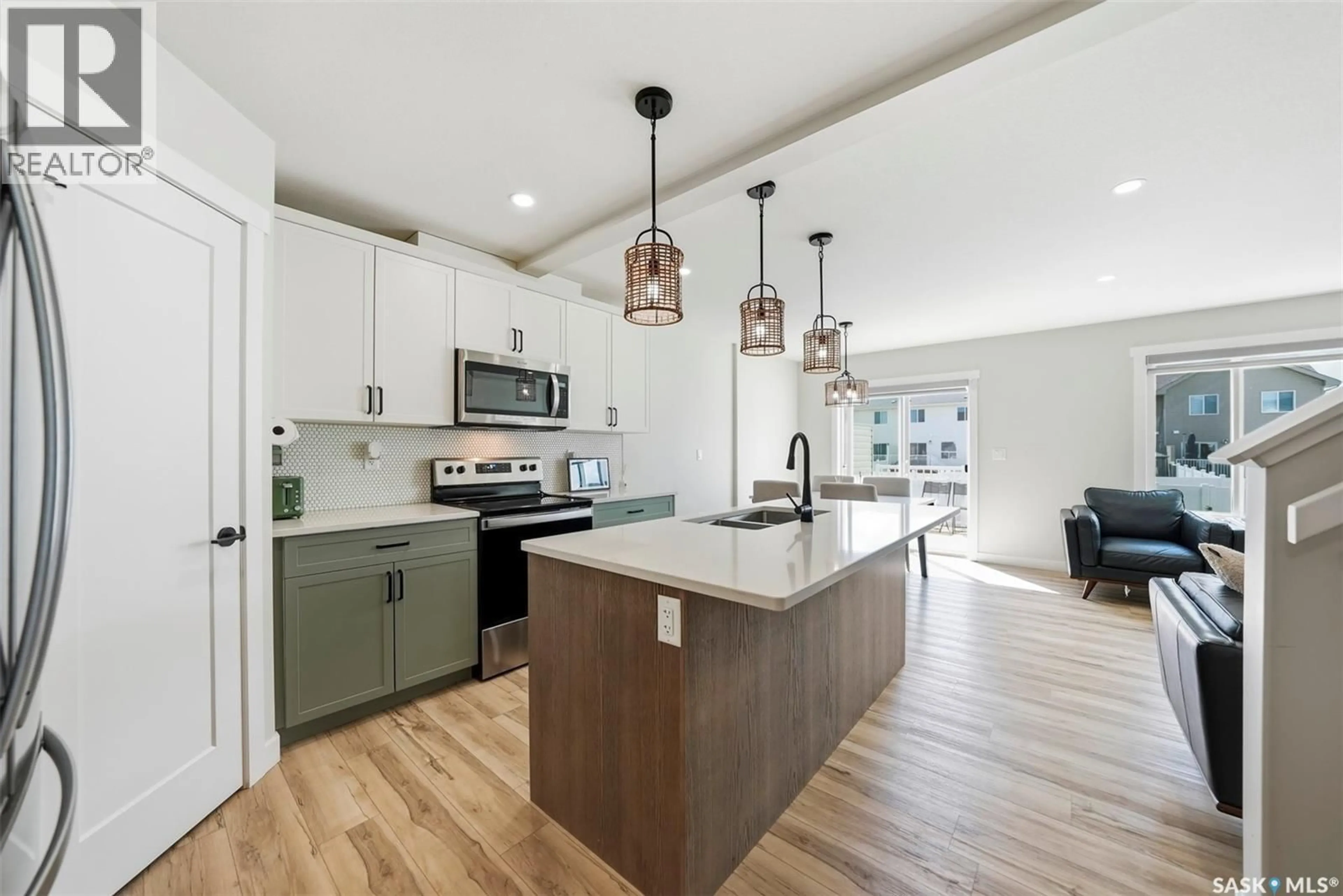 Open concept kitchen, unknown for 210 SCHMEISER BEND, Saskatoon Saskatchewan S7V1P7