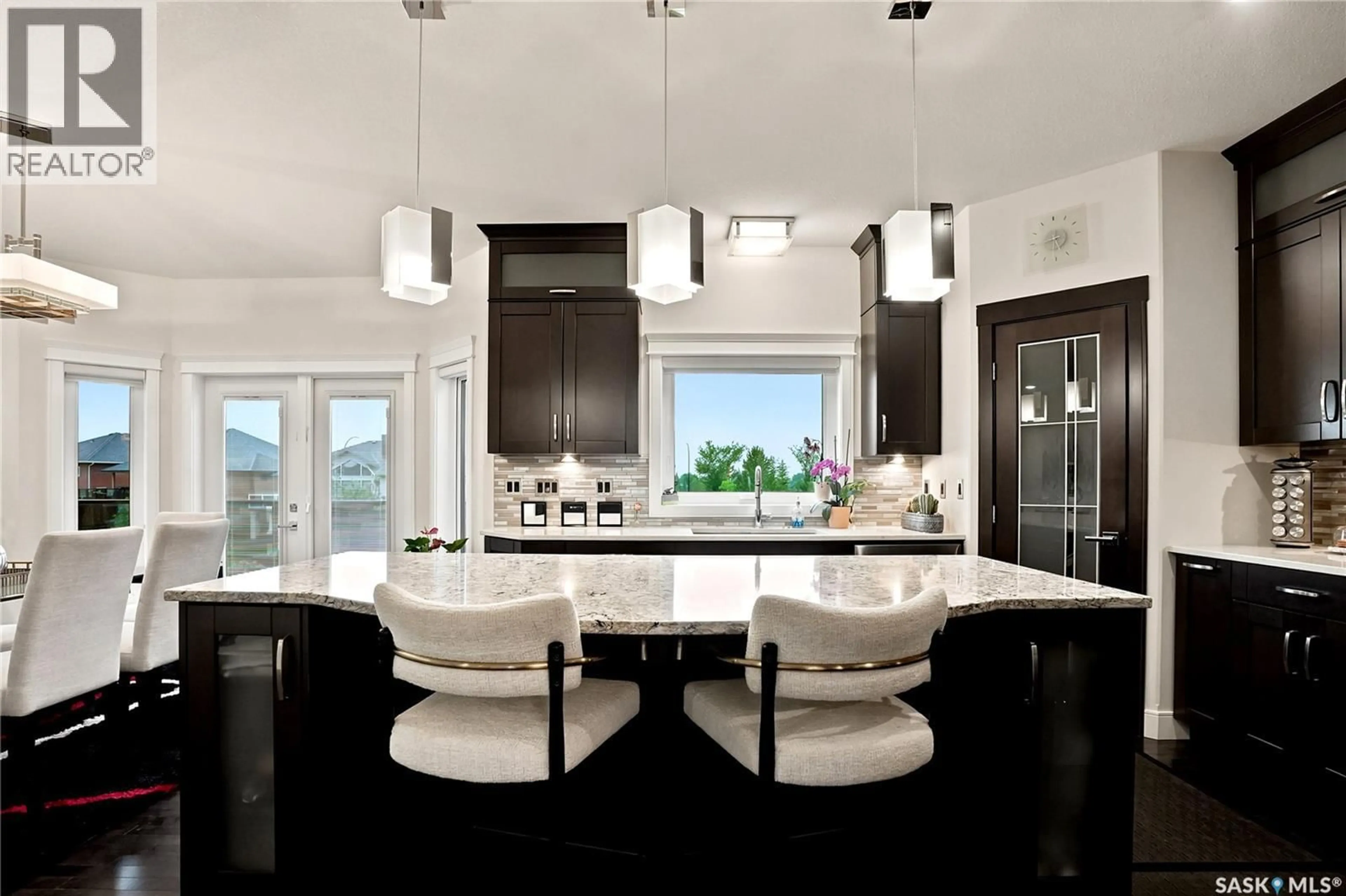 Contemporary kitchen, ceramic/tile floor for 231 FLEMING CRESCENT, Saskatoon Saskatchewan S7W1B4