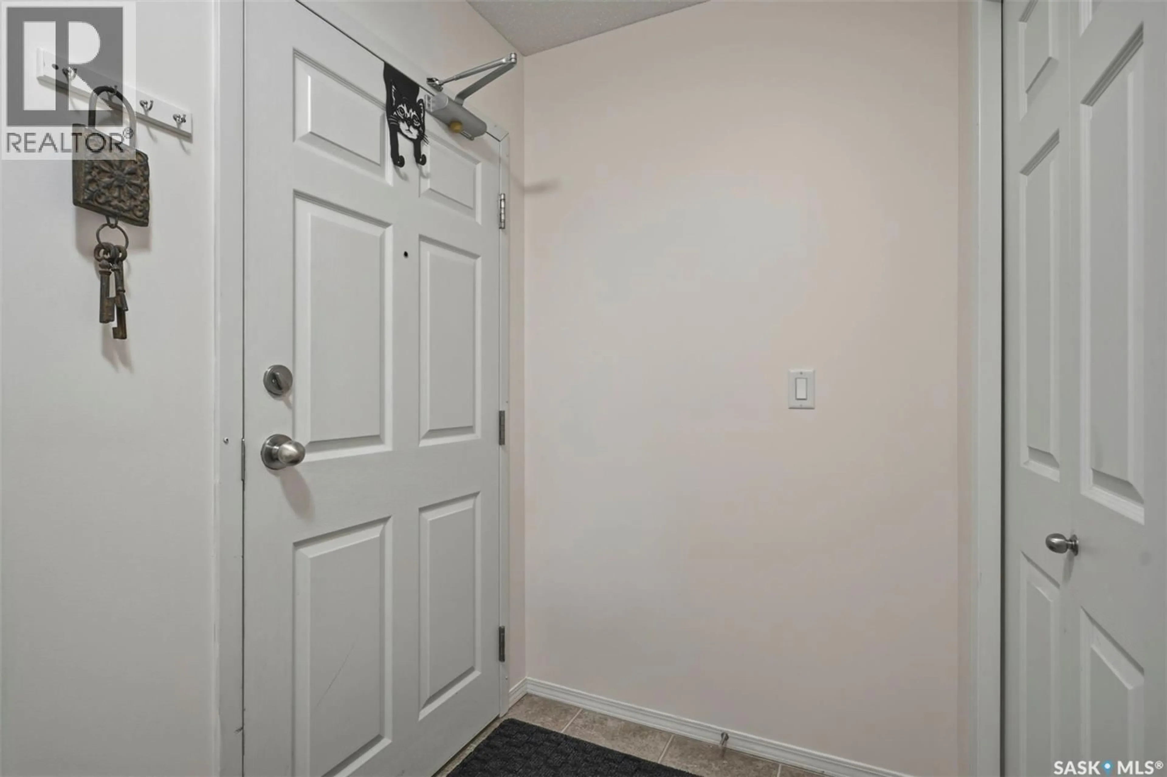 Unknown for 301 303 LOWE ROAD, Saskatoon Saskatchewan S7S1P2
