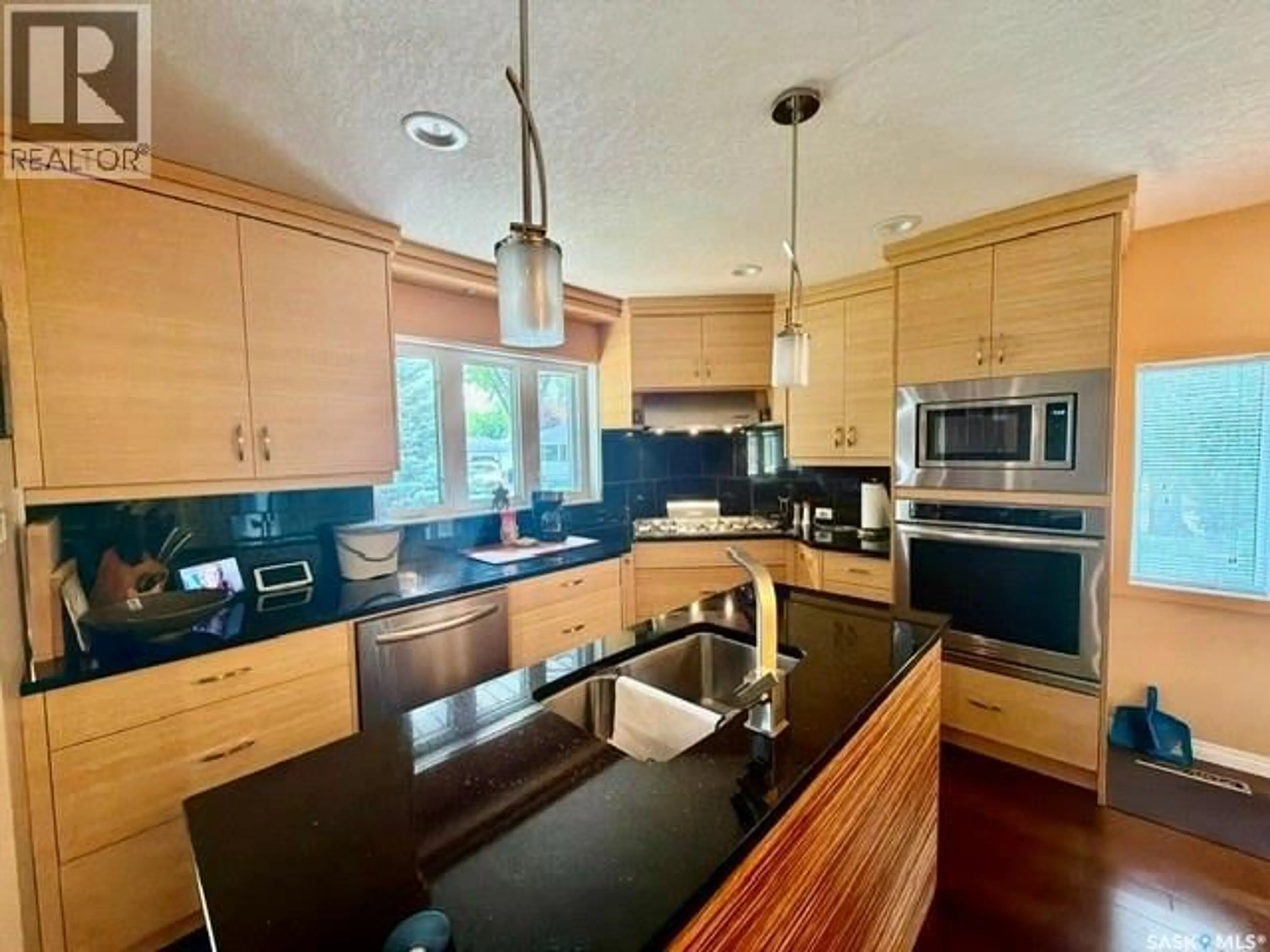Unknown for 3307/3309 DAWSON CRESCENT, Regina Saskatchewan S4R3V6