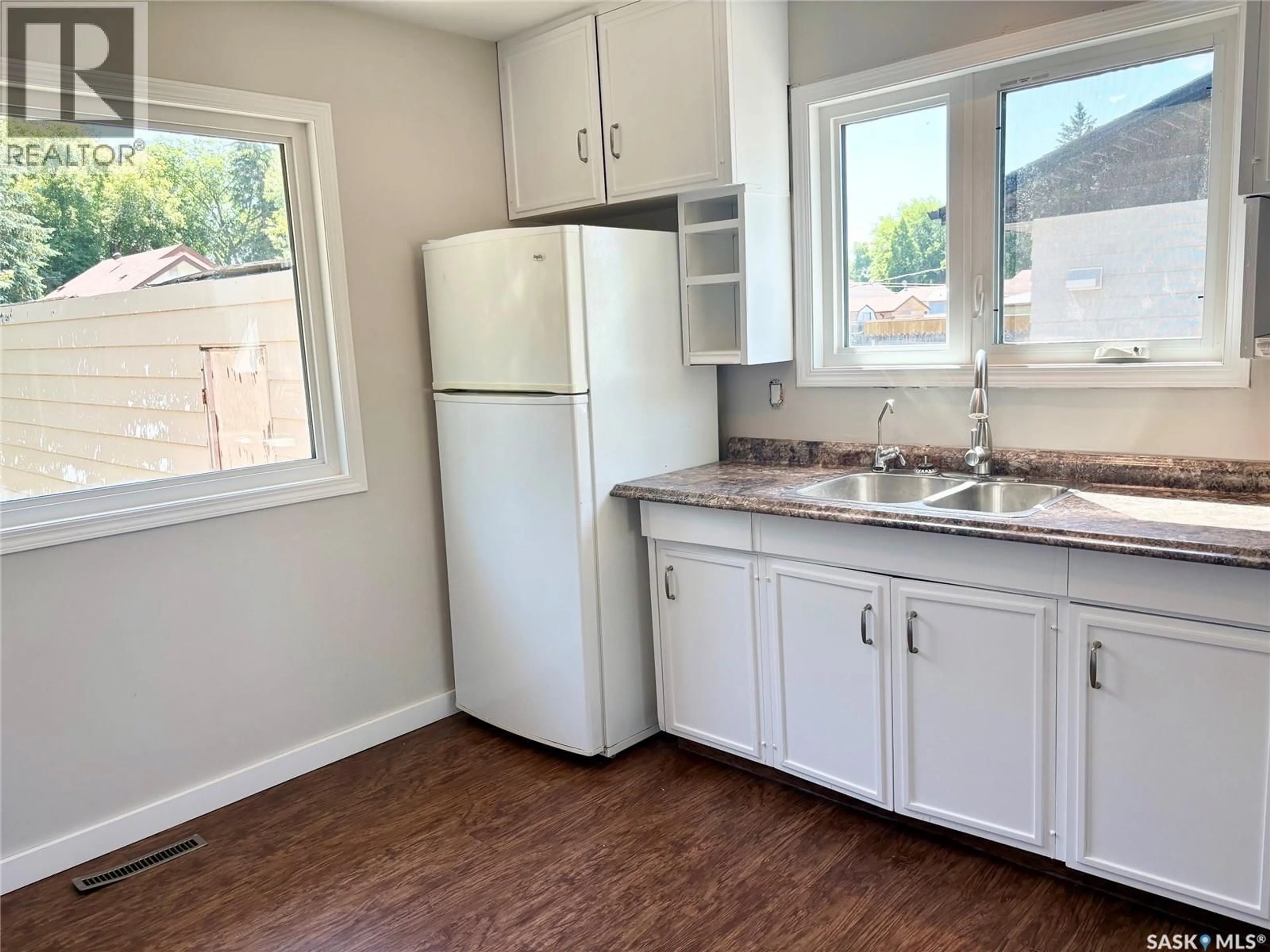 Standard kitchen, unknown for N - 313 MYRTLE AVENUE, Yorkton Saskatchewan S3N1R7
