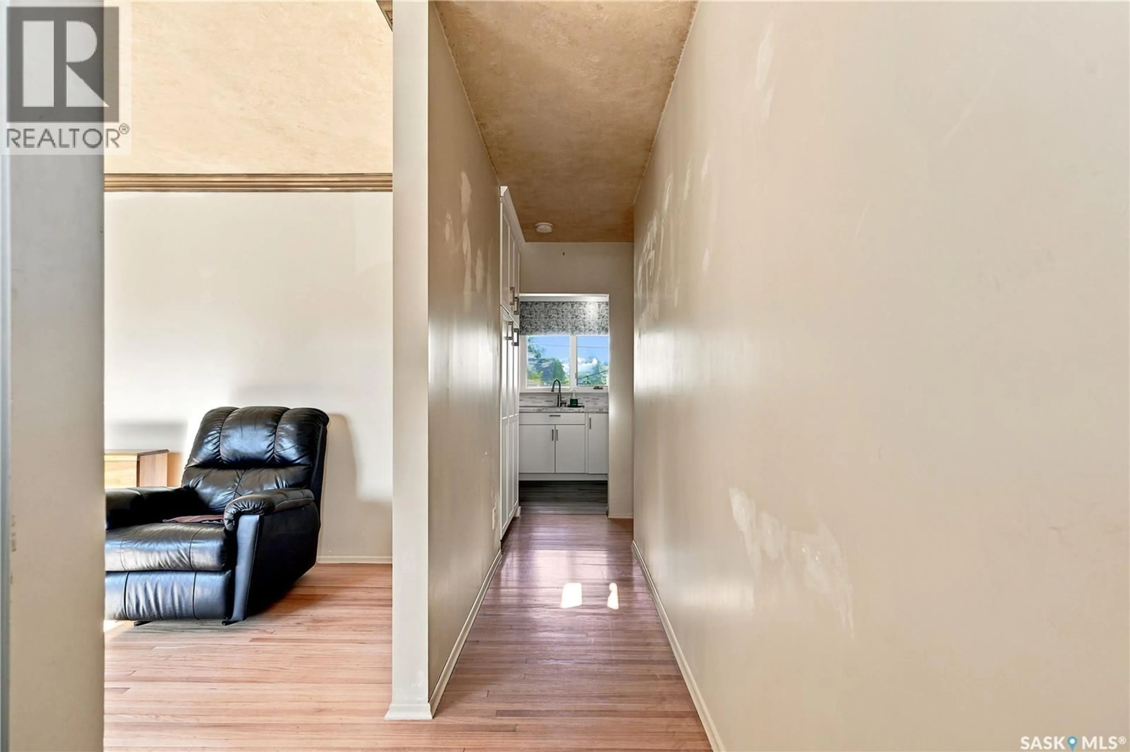 A pic of a room for 2301 CAIRNS AVENUE, Saskatoon Saskatchewan S7J1T9