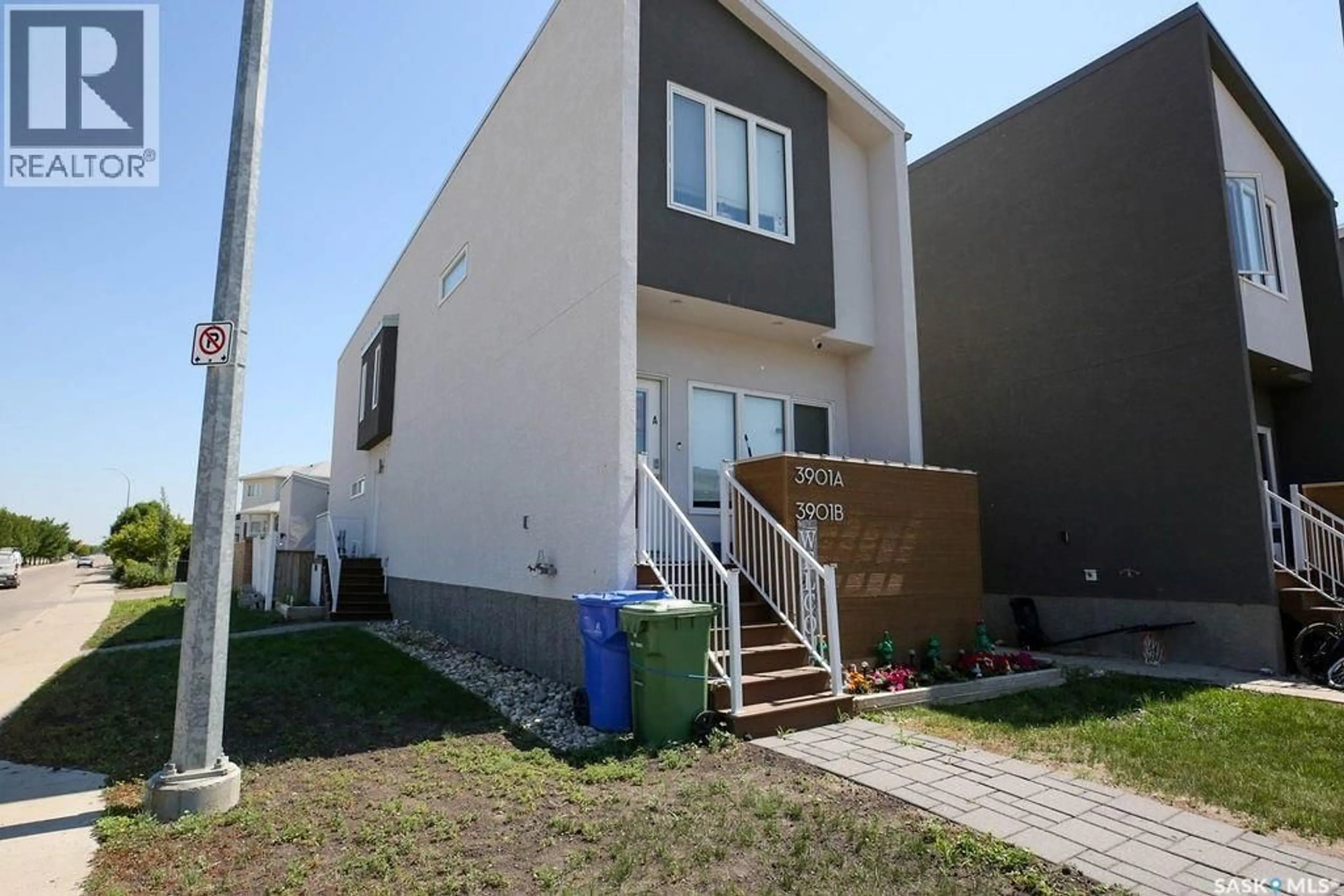 Home with vinyl exterior material, street for 3901 JAMES HILL ROAD, Regina Saskatchewan S0G4G0