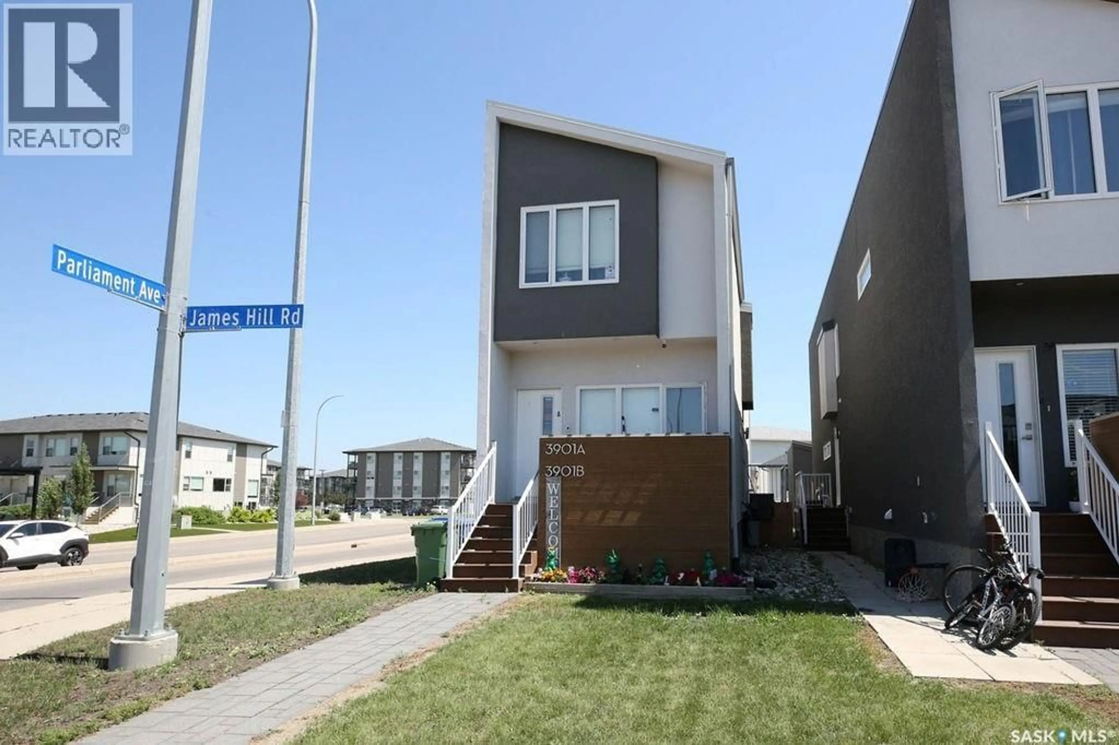 Home with vinyl exterior material, street for 3901 JAMES HILL ROAD, Regina Saskatchewan S0G4G0
