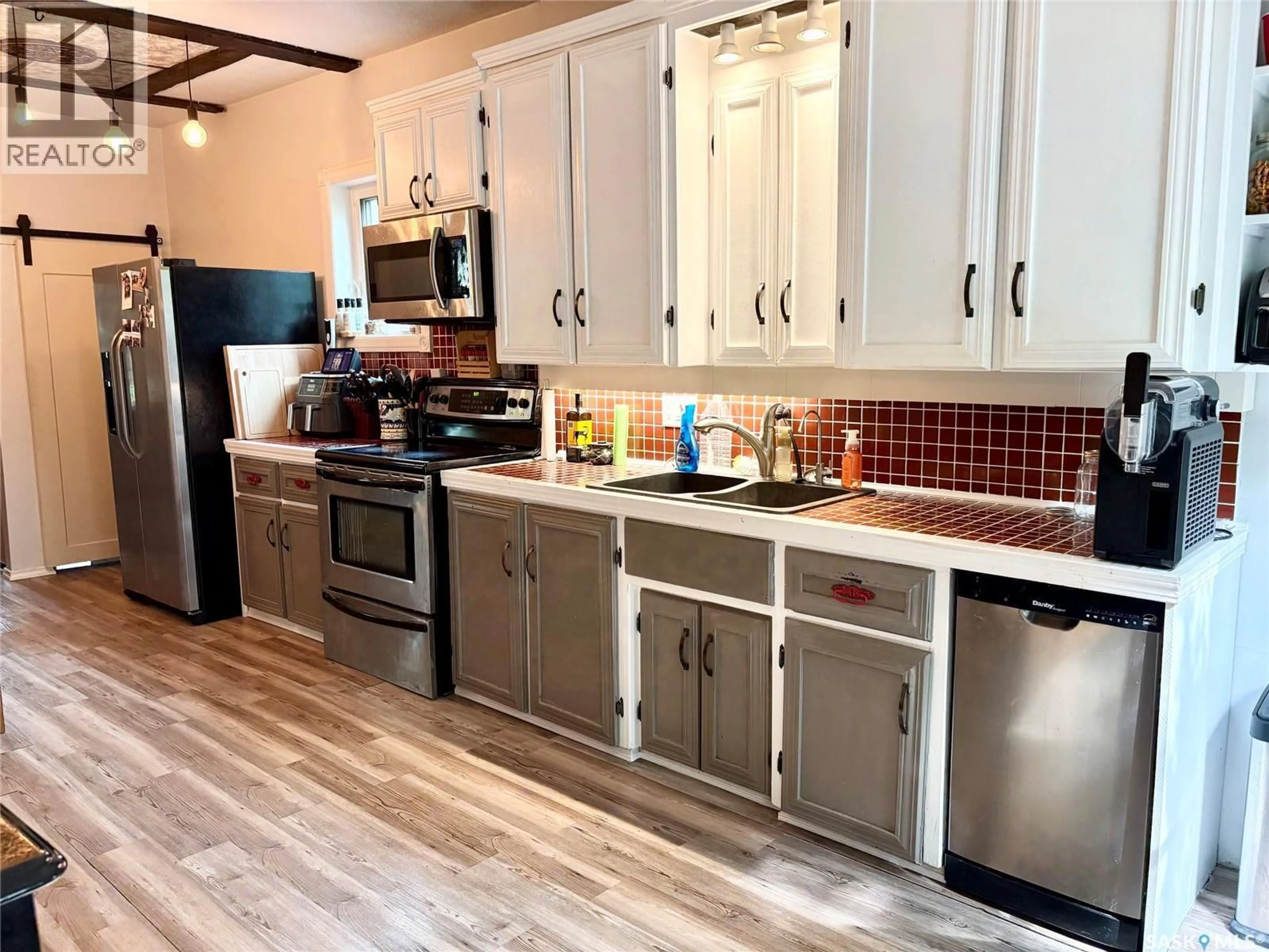 Open concept kitchen, unknown for 67 SIXTH AVENUE, Yorkton Saskatchewan S3N0X7