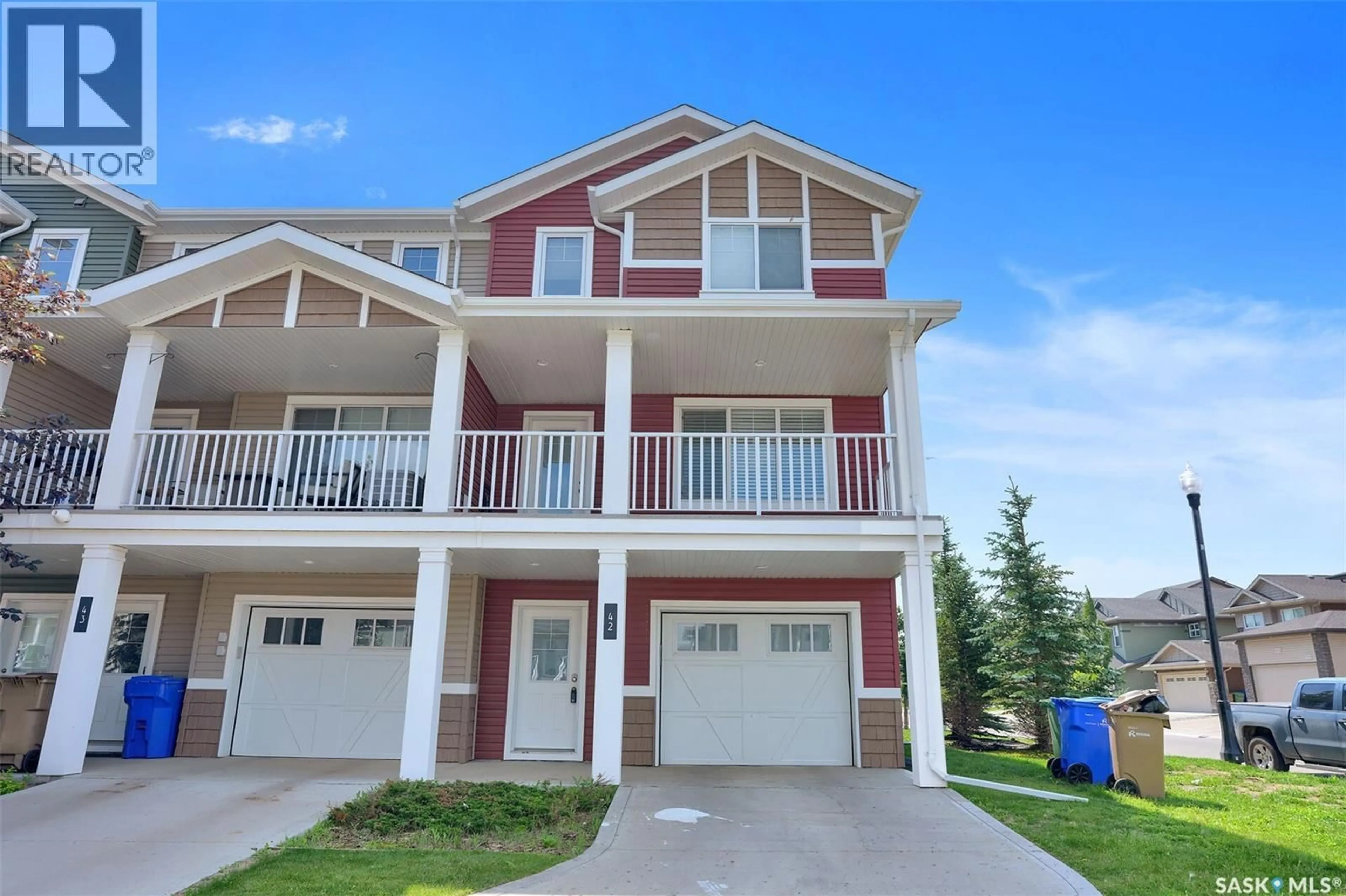Home with vinyl exterior material, water/lake/river/ocean view for 42 5655 AERODROME ROAD, Regina Saskatchewan S4W0M3