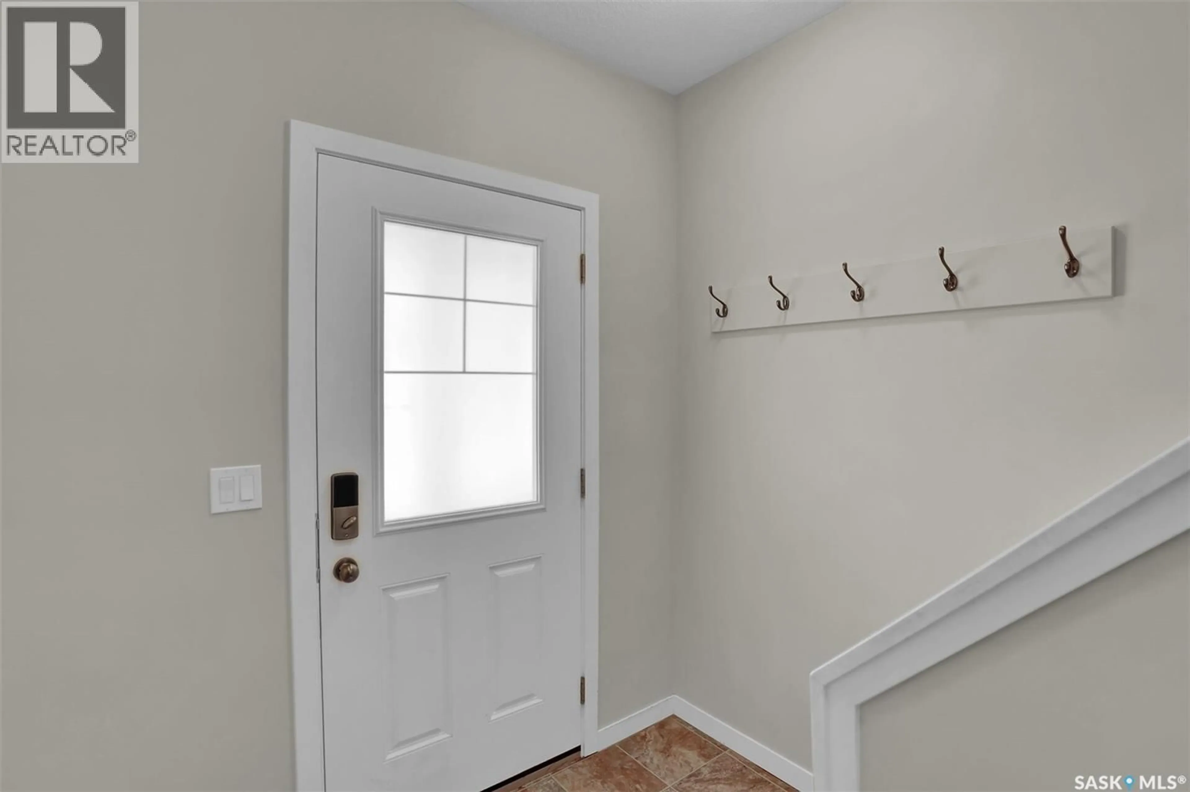 Indoor entryway for 42 5655 AERODROME ROAD, Regina Saskatchewan S4W0M3