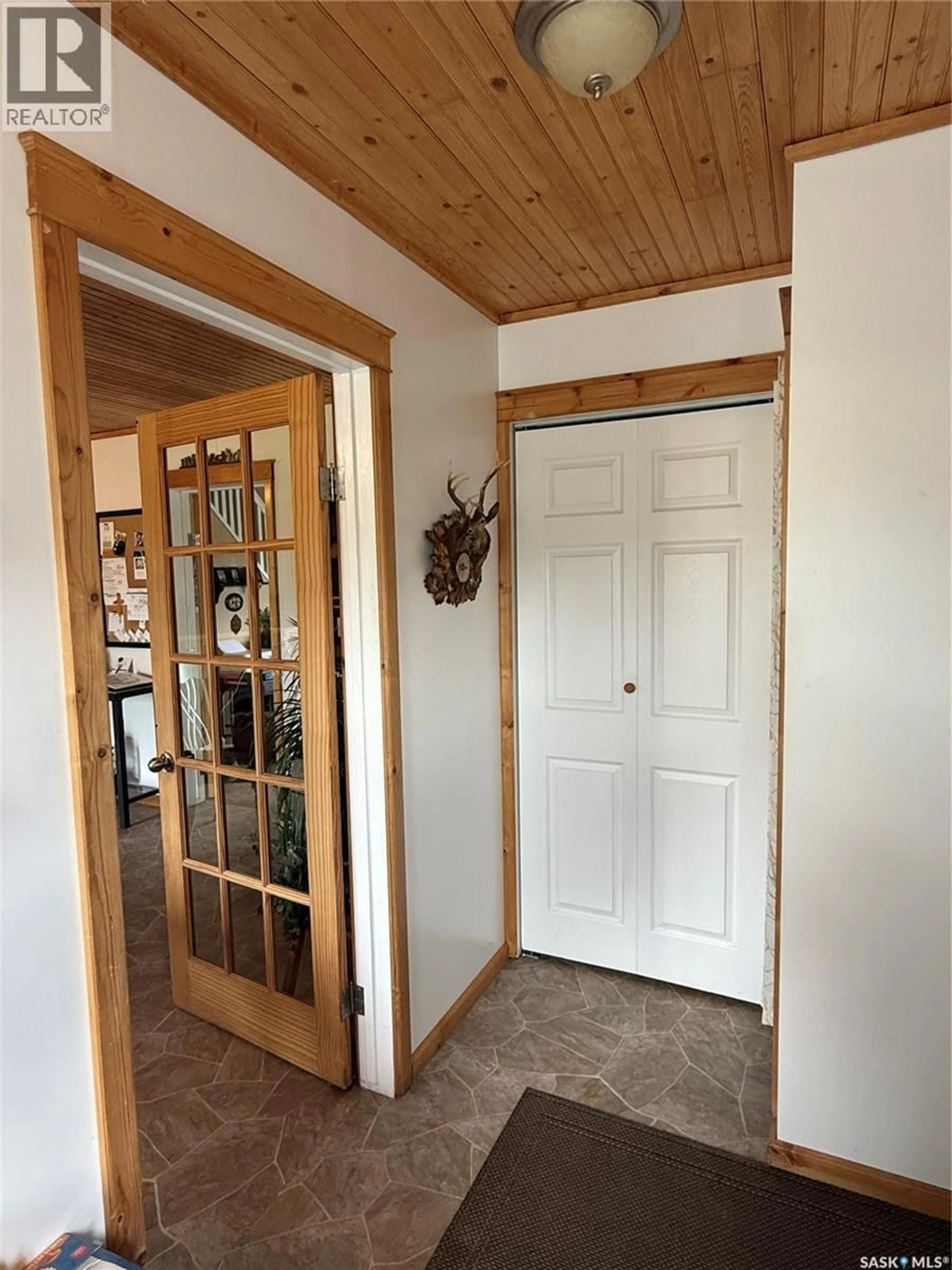 Indoor entryway for BRECELJ ACREAGE, Corman Park Rm No. 344 Saskatchewan S7K3J5