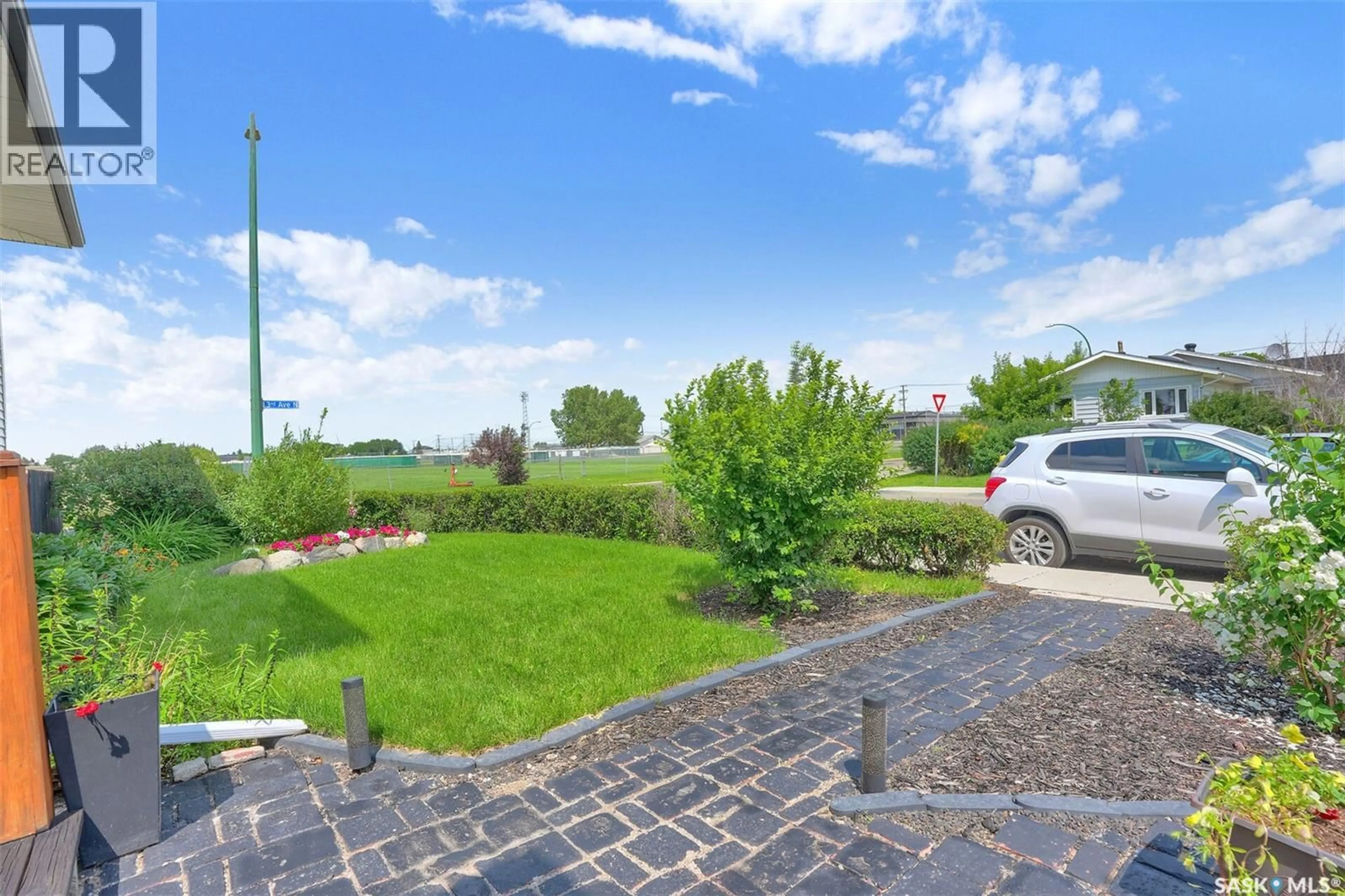 A pic from outside/outdoor area/front of a property/back of a property/a pic from drone, water/lake/river/ocean view for 300 MONTREAL STREET, Regina Saskatchewan S4R1L1