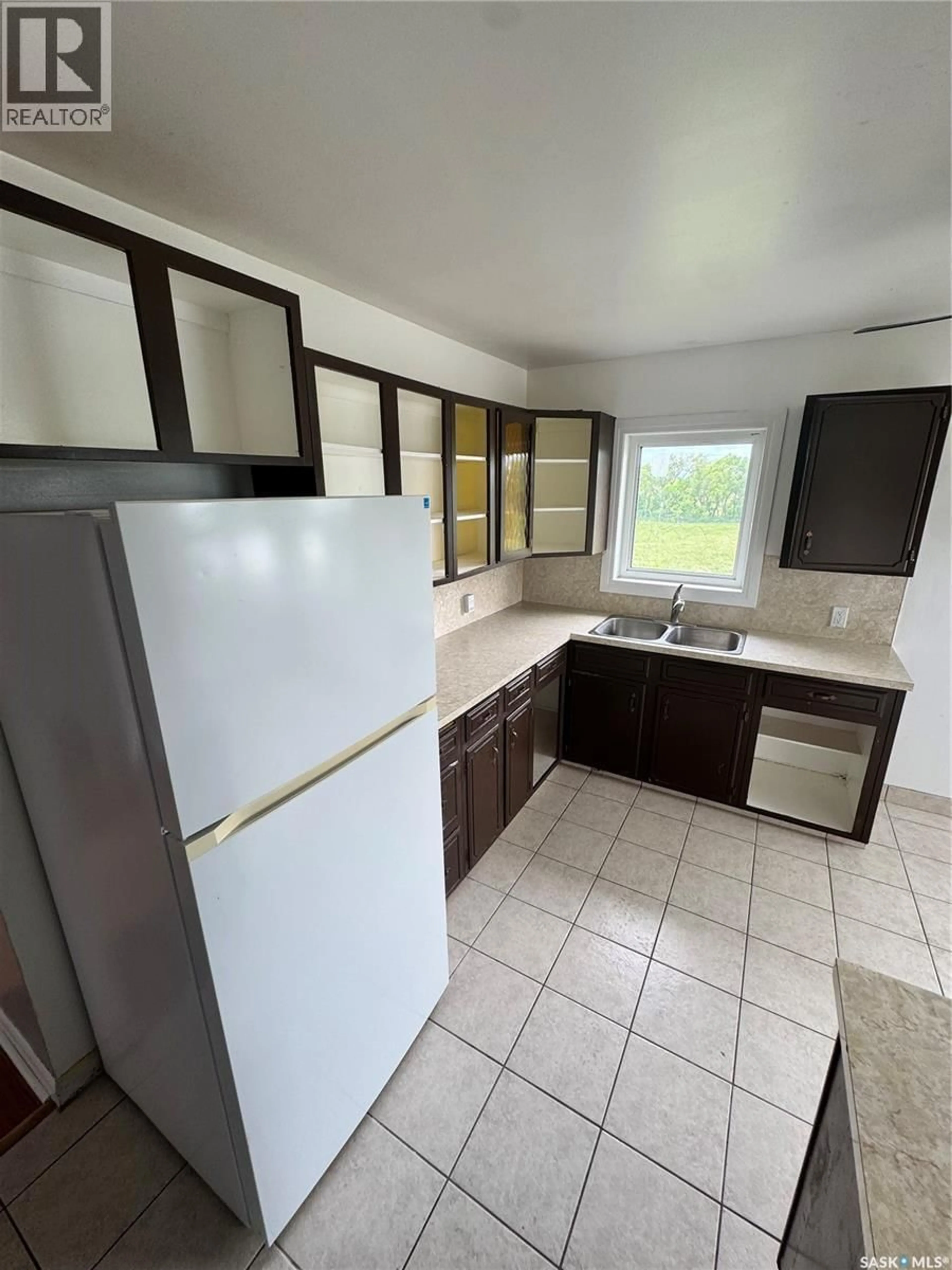Standard kitchen, unknown for 603 5TH AVENUE, Griffin Saskatchewan S0C1G0