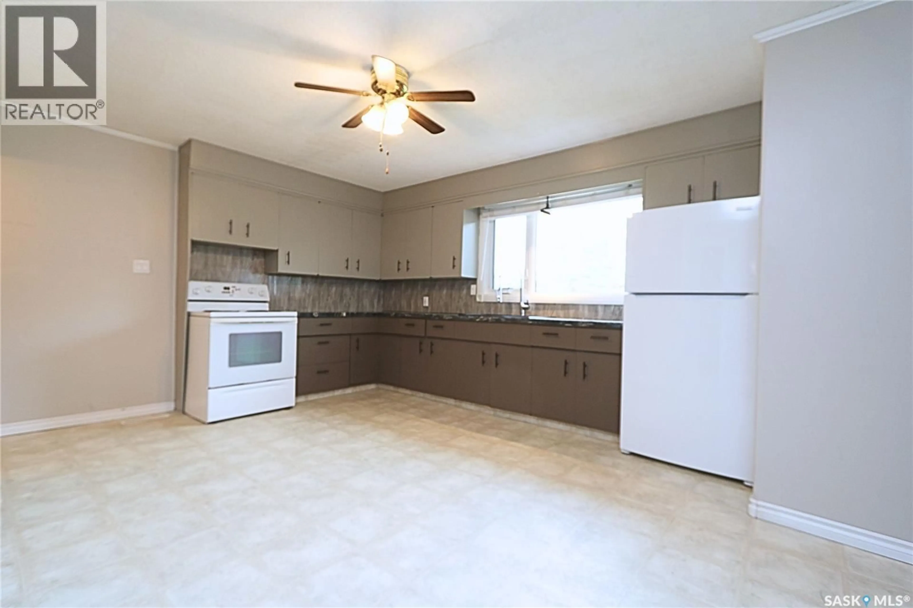 Standard kitchen, ceramic/tile floor for 214 MAIN STREET, Springside Saskatchewan S0A3V0