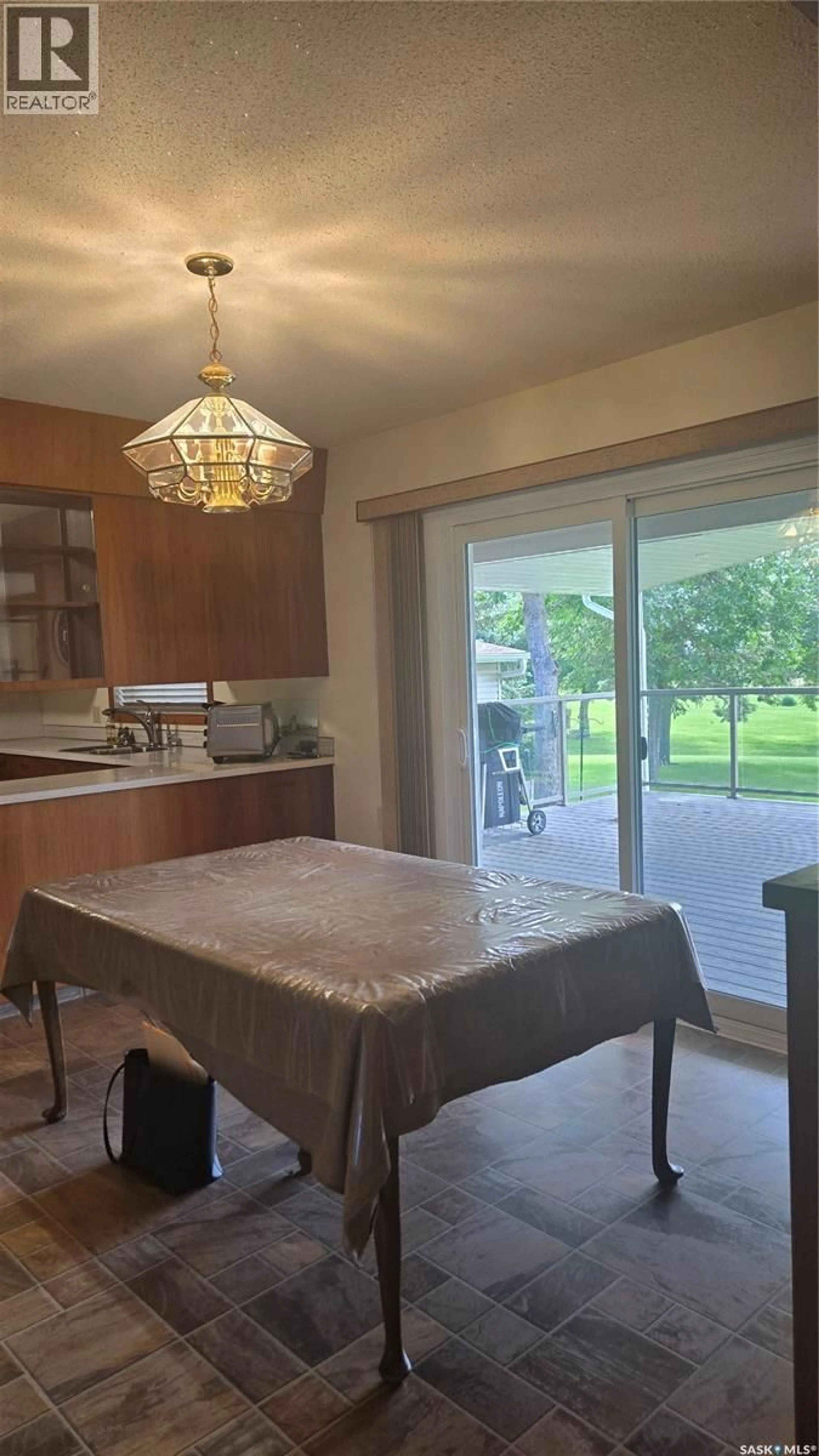 Dining room, unknown for 61 MOIR DRIVE, Oxbow Saskatchewan S0C2B0