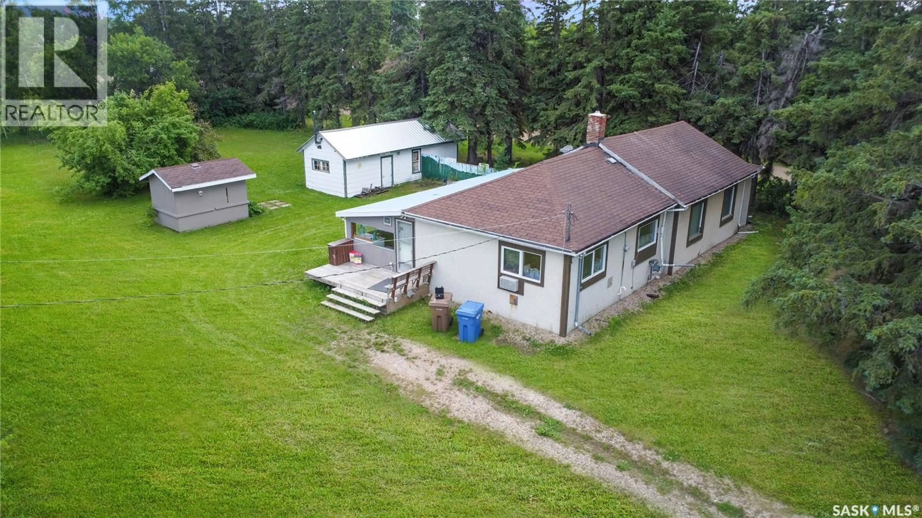 A pic from outside/outdoor area/front of a property/back of a property/a pic from drone, building for 400 4TH STREET, Star City Saskatchewan S0E1P0