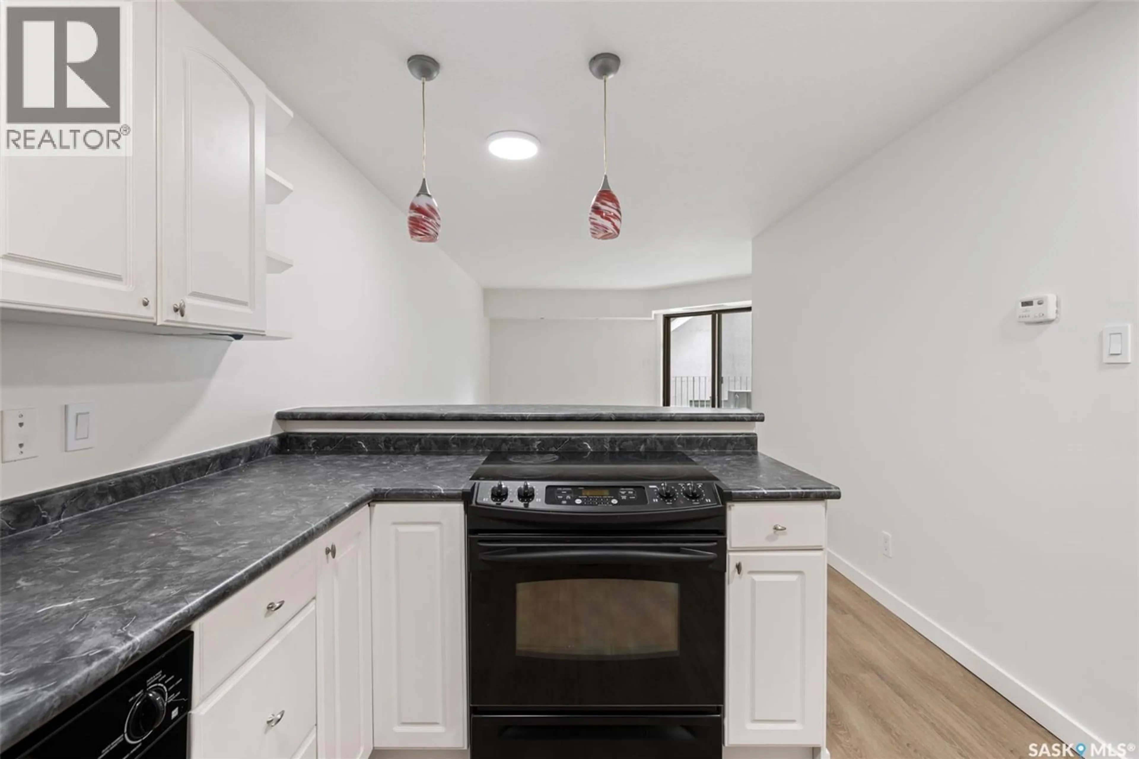 Standard kitchen, unknown for 114 2315 MCINTYRE STREET, Regina Saskatchewan S4P3Y8