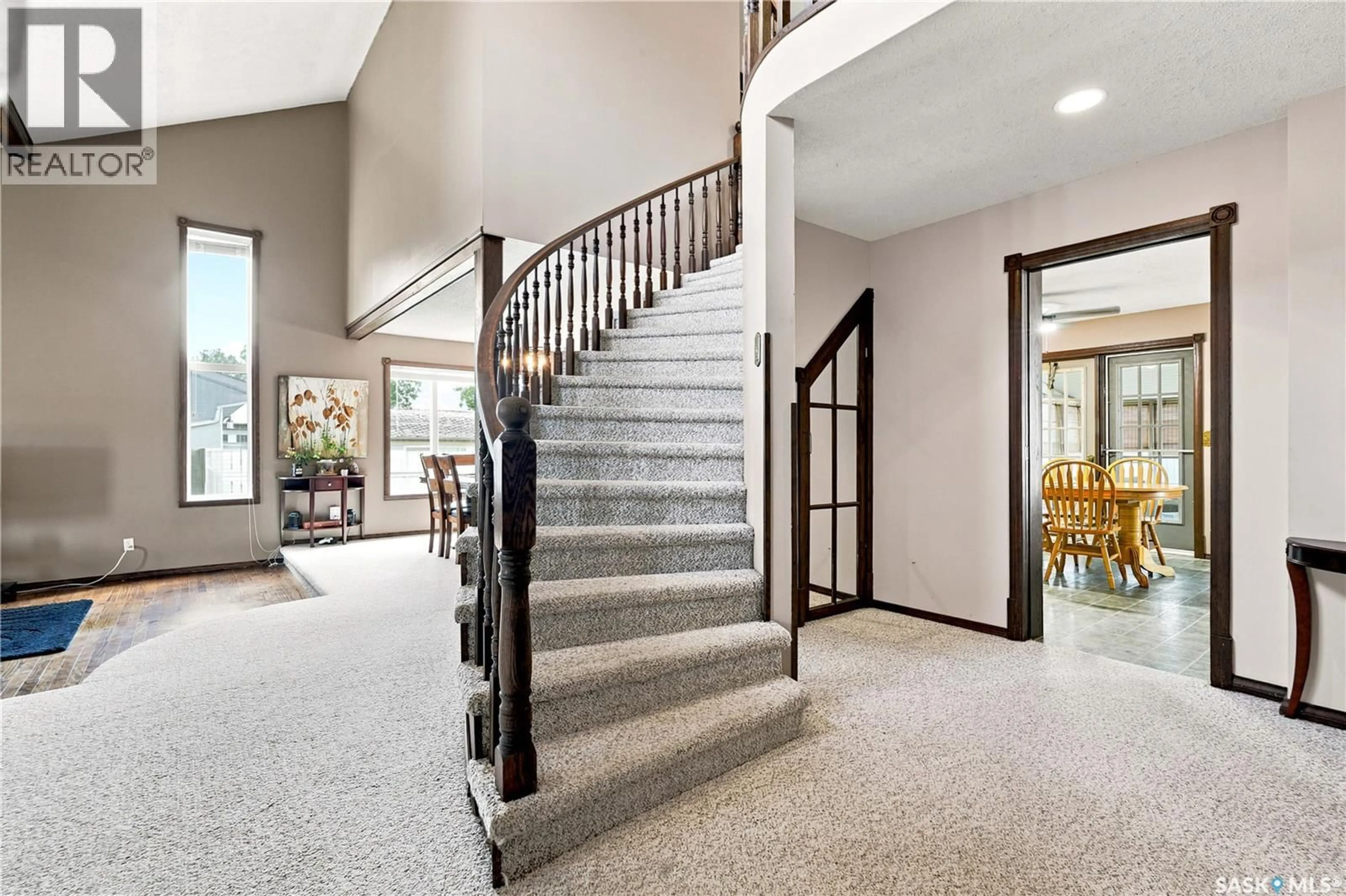 Indoor foyer for 135 13TH STREET, Humboldt Saskatchewan S0K0X0