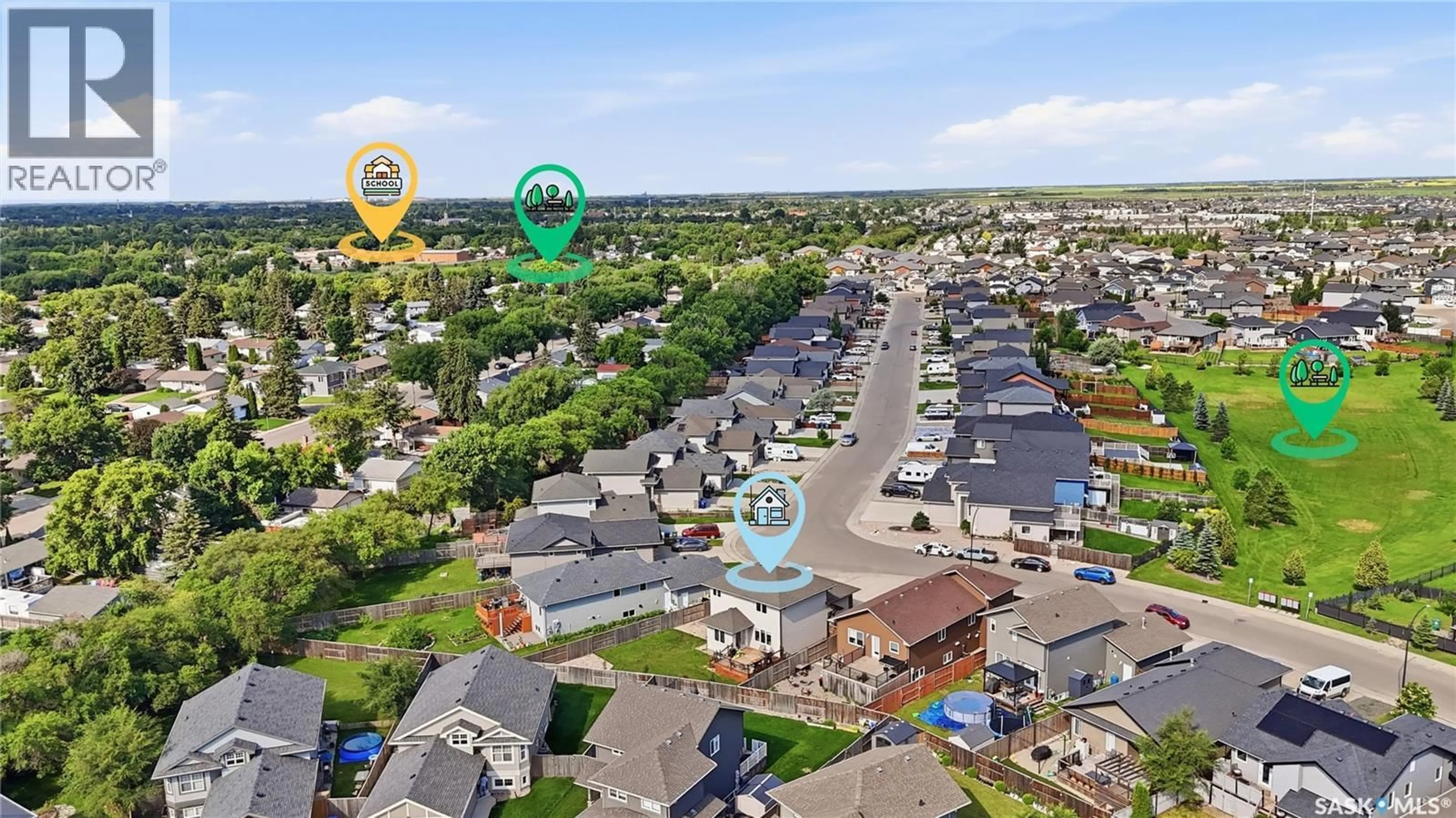 A pic from outside/outdoor area/front of a property/back of a property/a pic from drone, street for 668 LEHRER CRESCENT, Saskatoon Saskatchewan S7R0L2