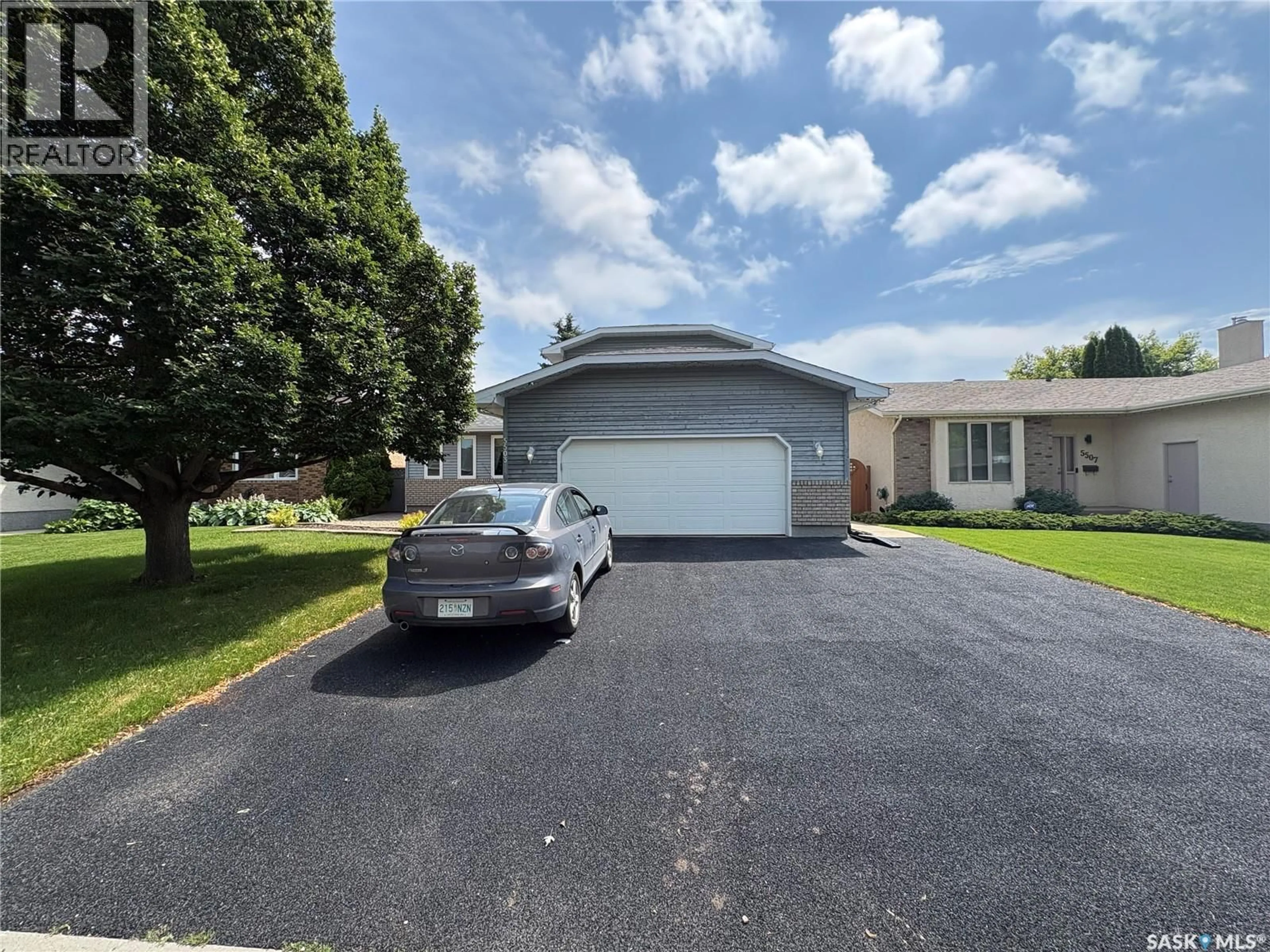 A pic from outside/outdoor area/front of a property/back of a property/a pic from drone, street for 5503 BALLANTINE COURT, Regina Saskatchewan S4X4K4