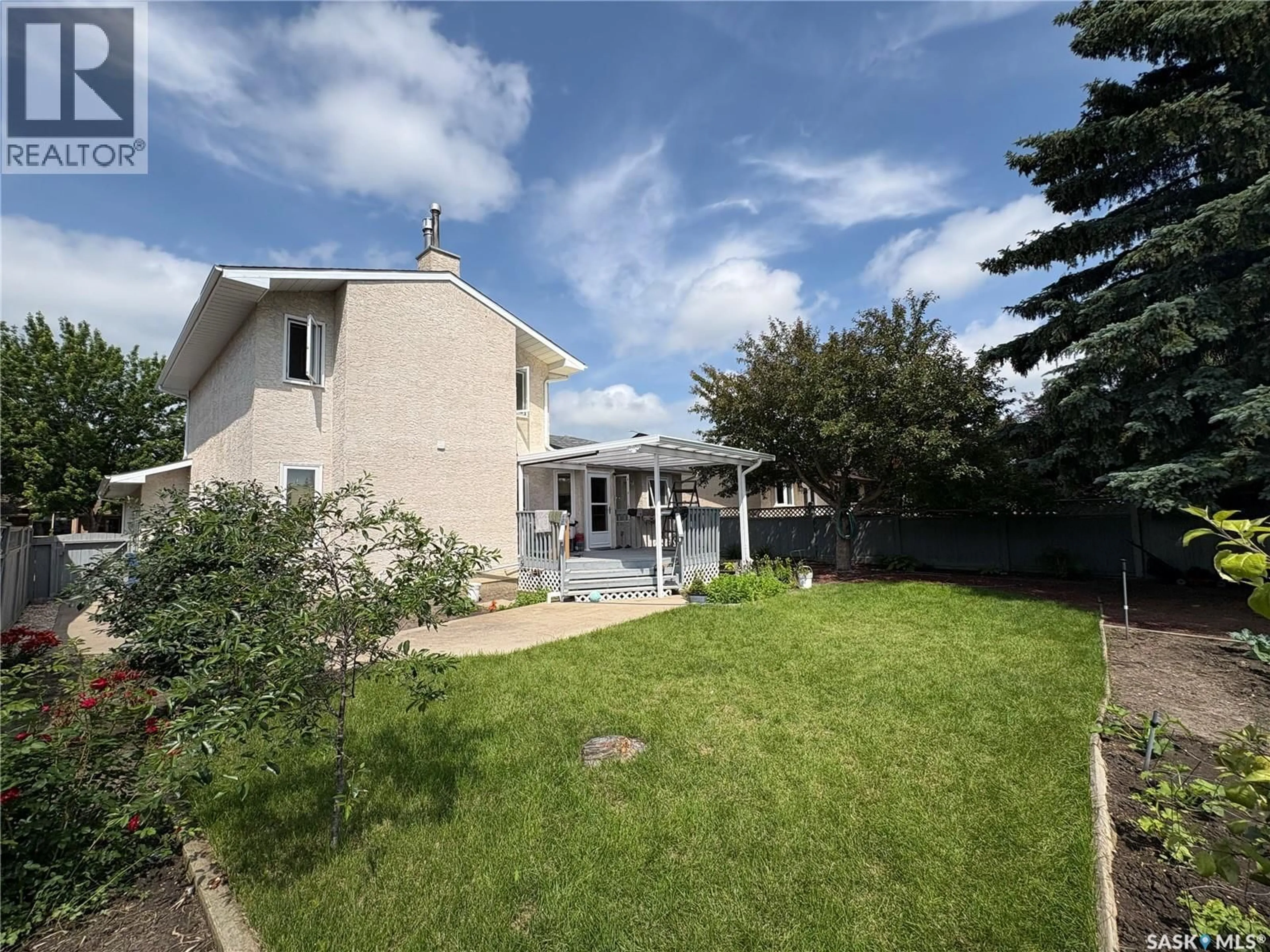 A pic from outside/outdoor area/front of a property/back of a property/a pic from drone, street for 5503 BALLANTINE COURT, Regina Saskatchewan S4X4K4