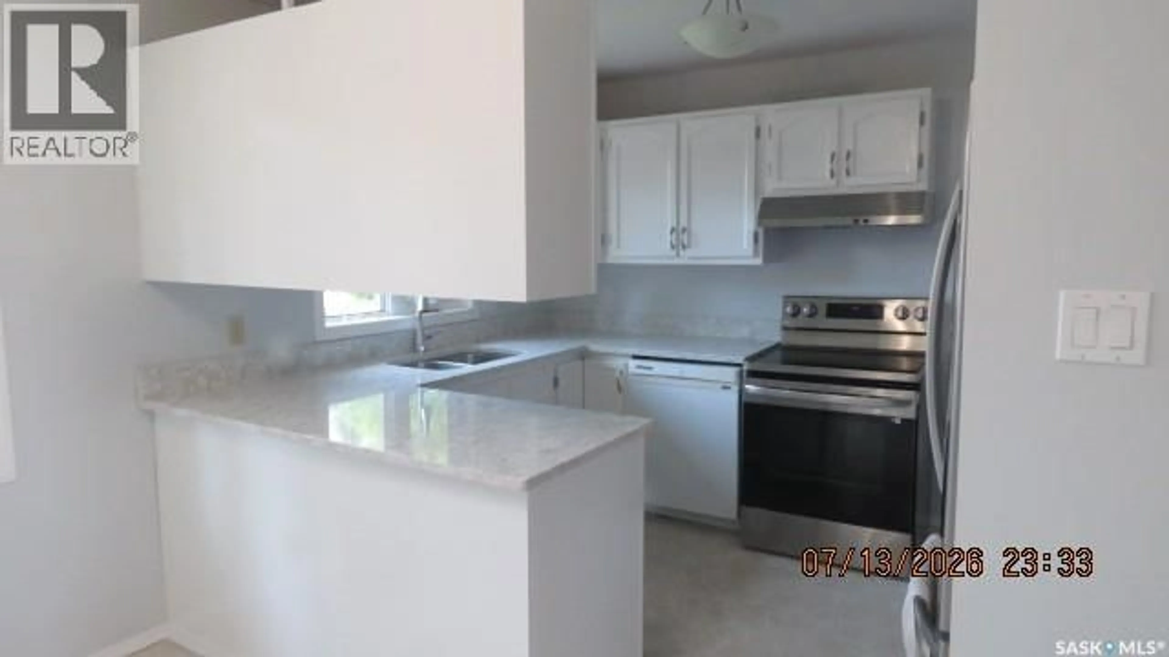Standard kitchen, ceramic/tile floor for 335 WEDGE ROAD, Saskatoon Saskatchewan S7L6G1