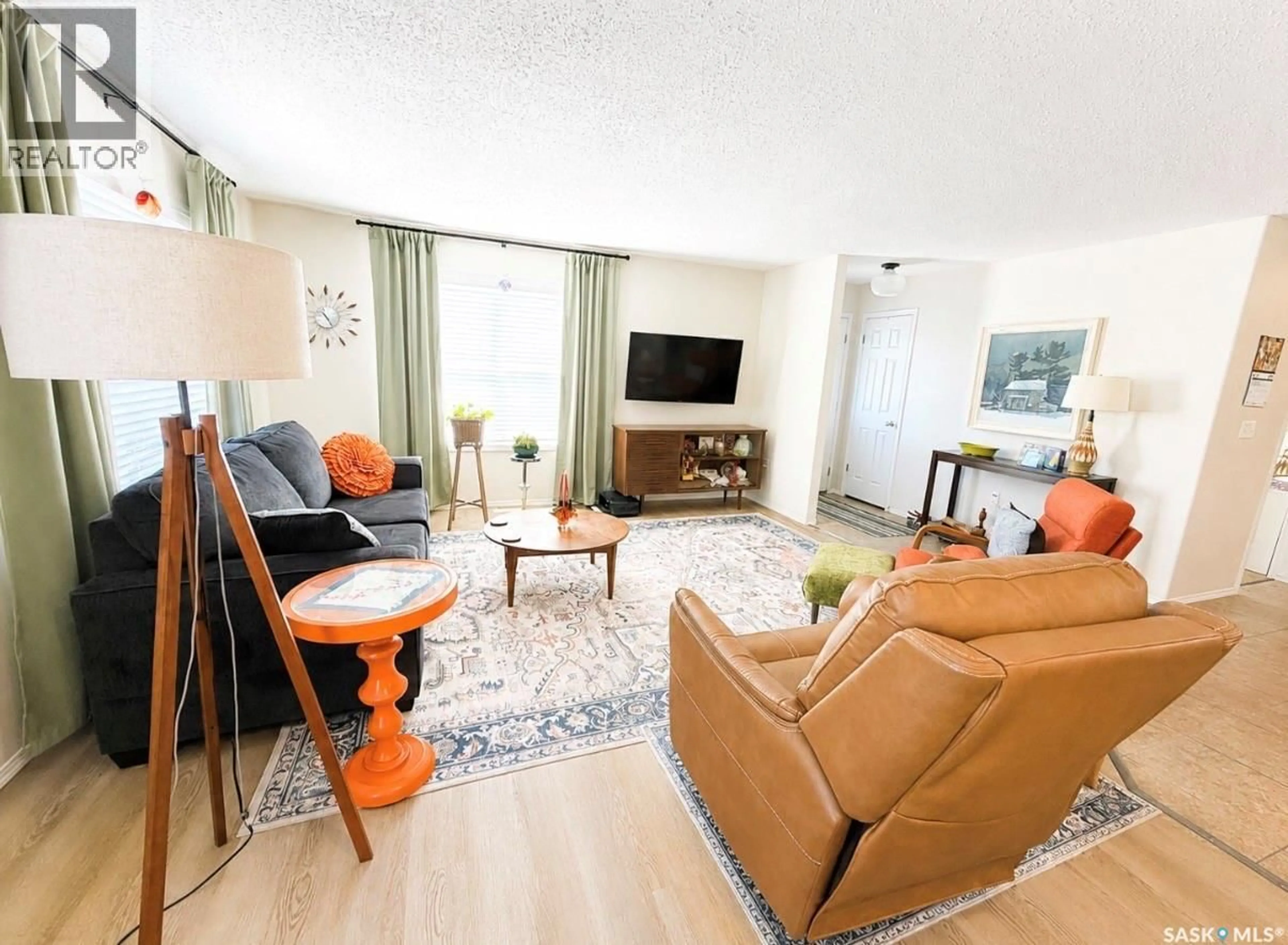 Living room with furniture, unknown for 4 - 1275 S RAILWAY AVENUE, Swift Current Saskatchewan S9H5P3