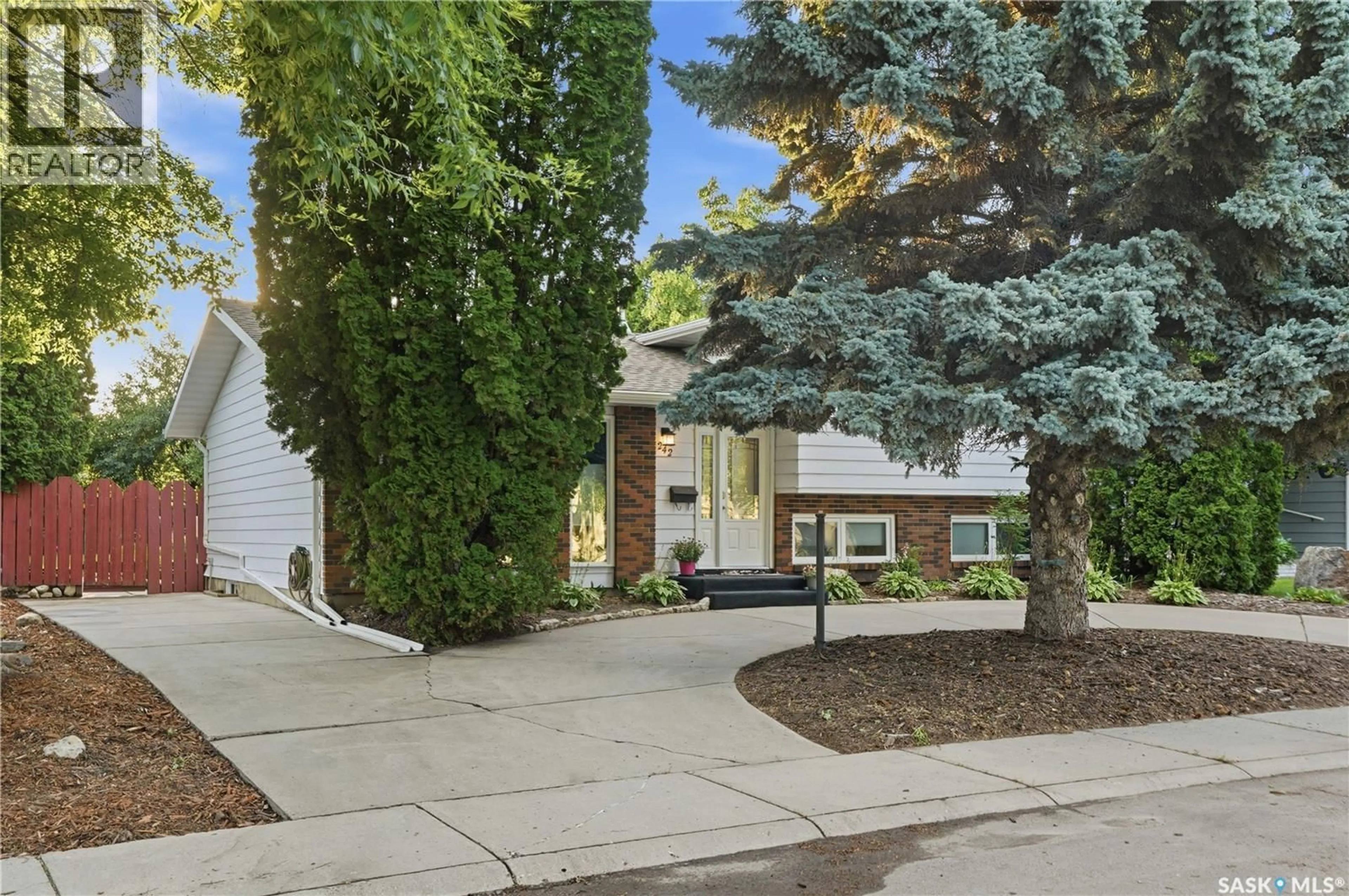 Unknown for 242 CANDLE CRESCENT, Saskatoon Saskatchewan S7K5A4