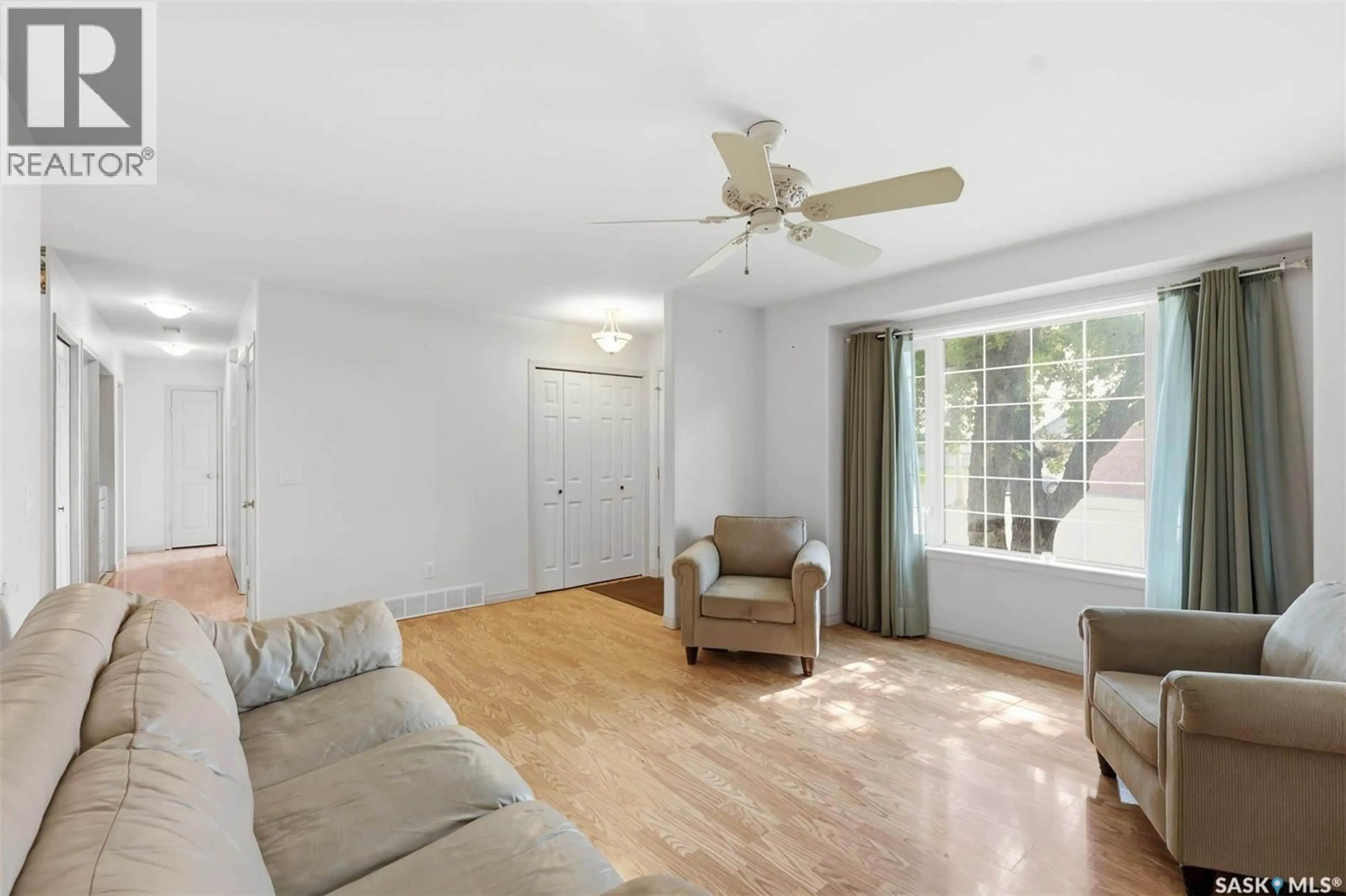 Living room with furniture, unknown for 114 FIRST AVENUE, Vanscoy Saskatchewan S0L3J0