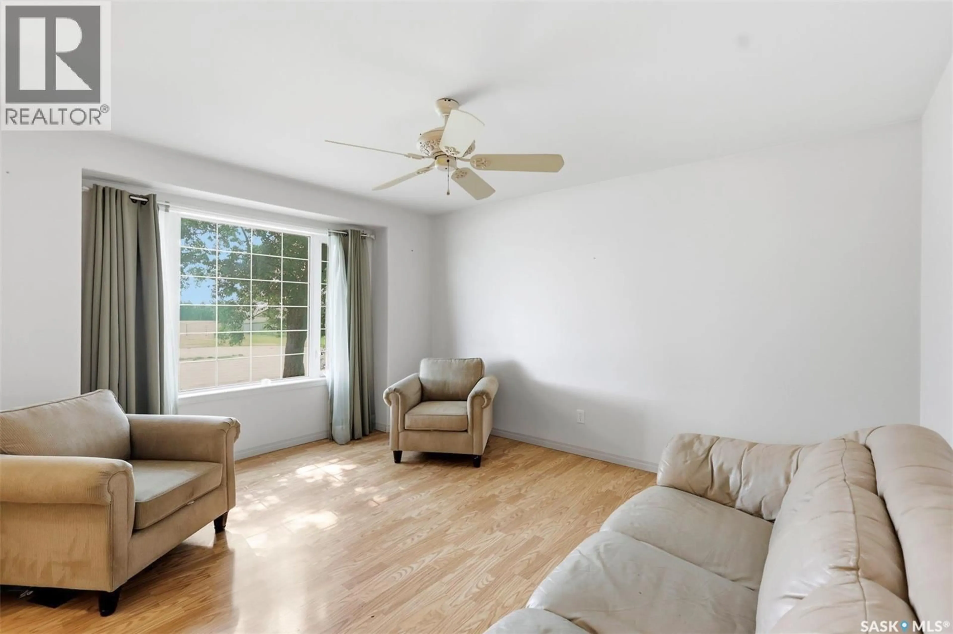 Living room with furniture, unknown for 114 FIRST AVENUE, Vanscoy Saskatchewan S0L3J0