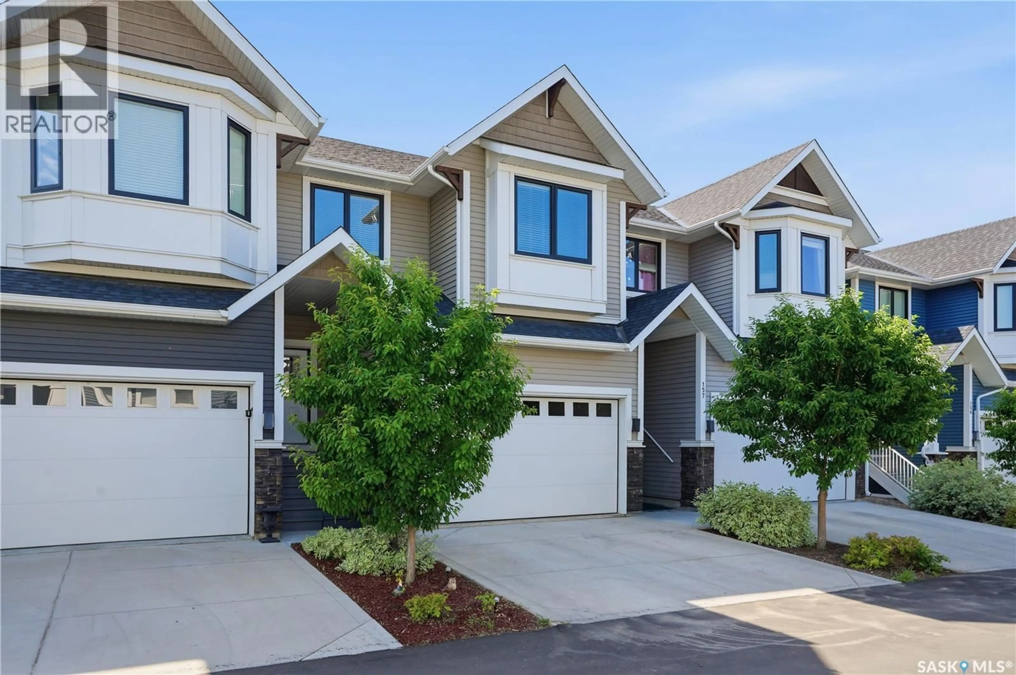 Home with vinyl exterior material, street for 158 3220 11TH STREET, Saskatoon Saskatchewan S7M5M4