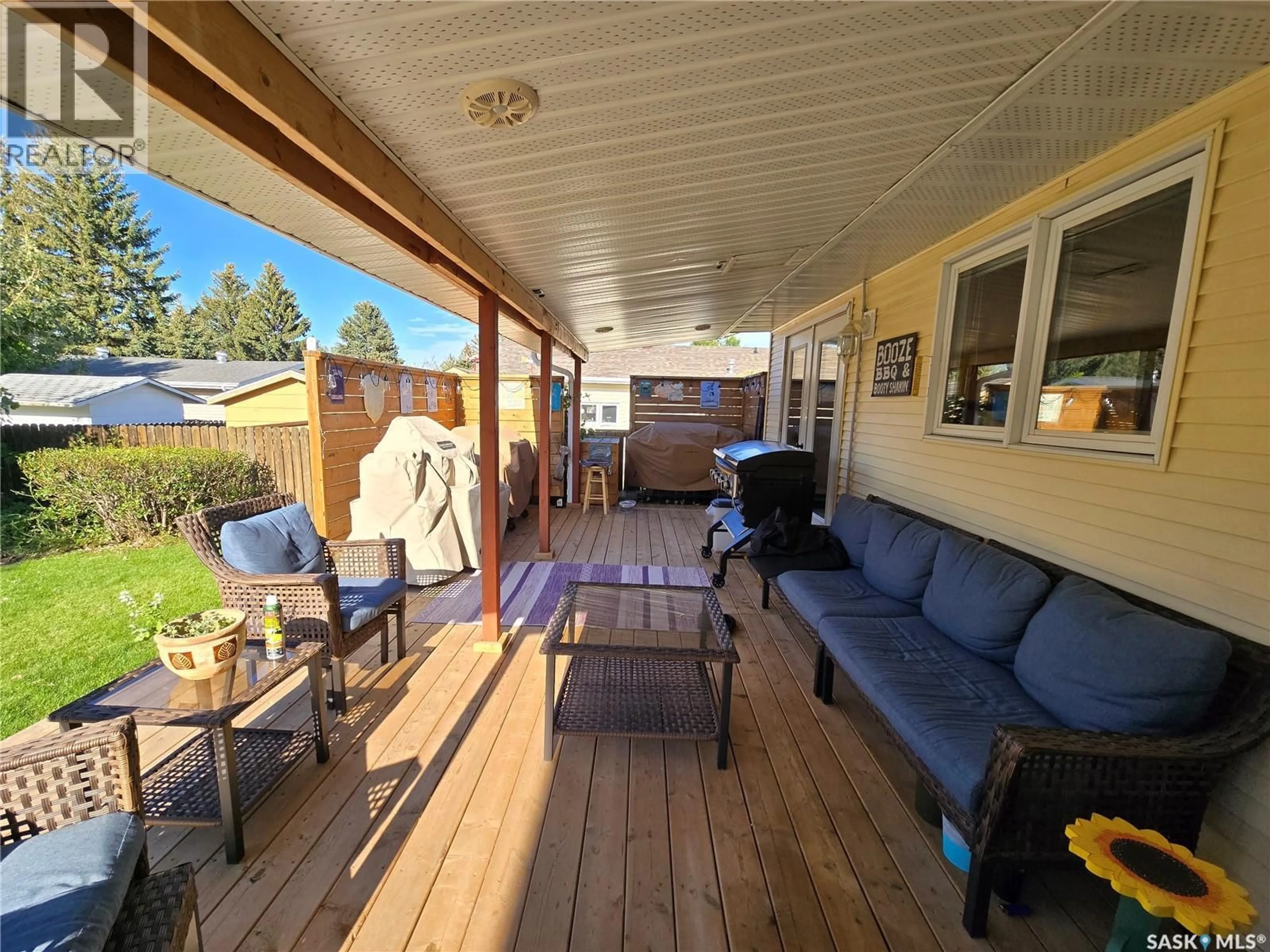 Patio, unknown for 337 MATADOR DRIVE, Swift Current Saskatchewan S9H4R4