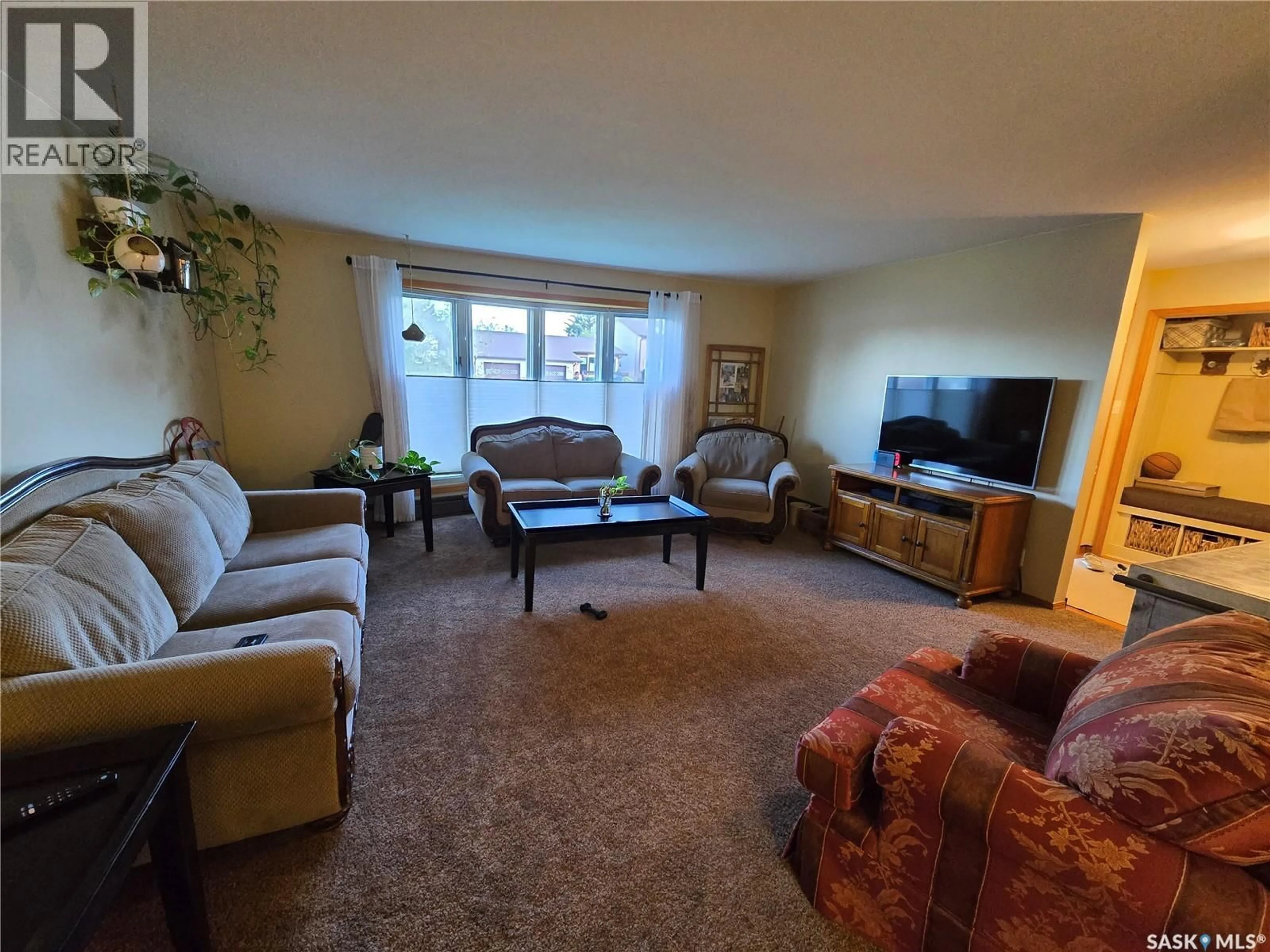 Living room with furniture, unknown for 337 MATADOR DRIVE, Swift Current Saskatchewan S9H4R4