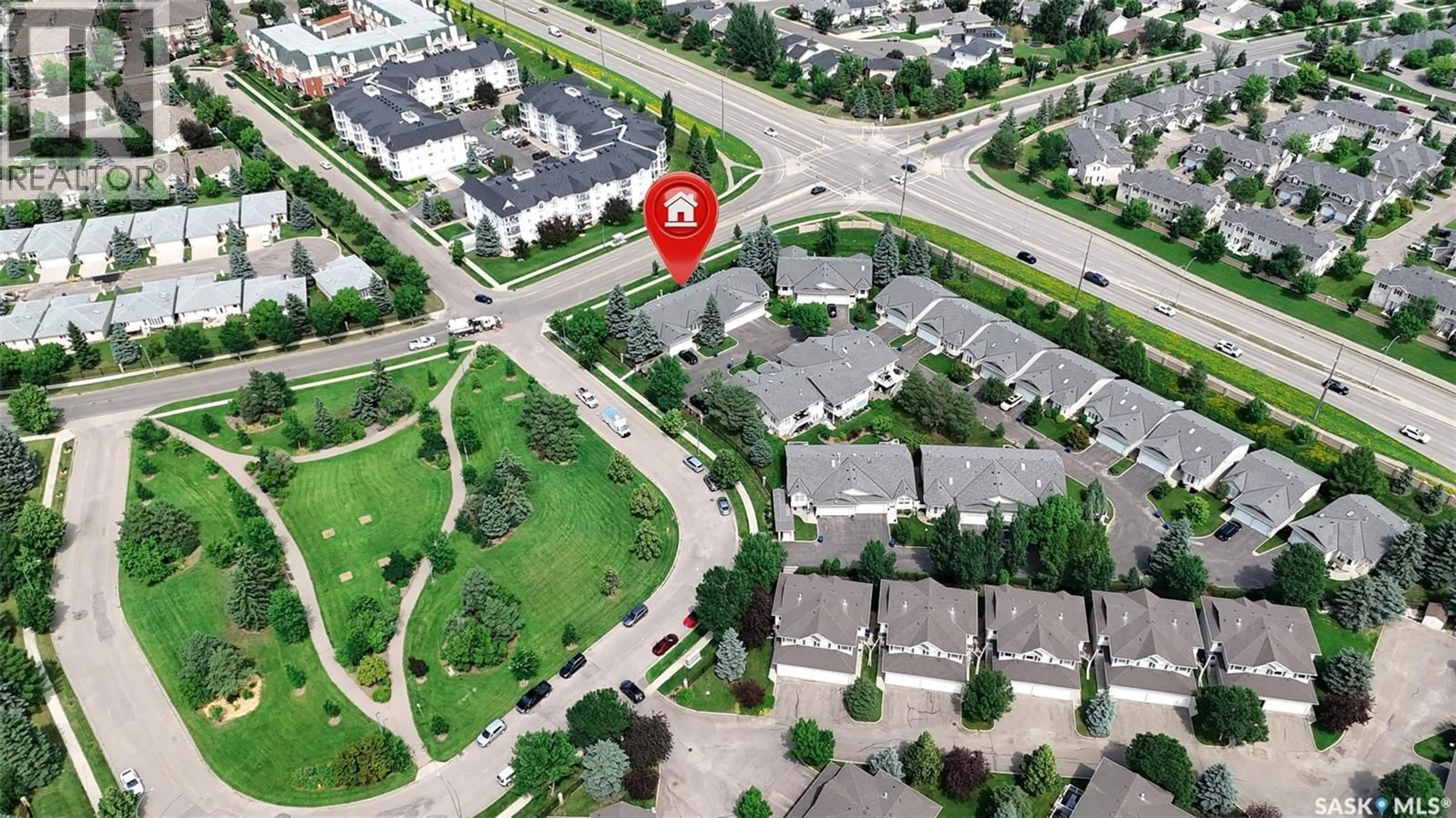 A pic from outside/outdoor area/front of a property/back of a property/a pic from drone, street for 835 - 116 HERITAGE GREEN, Saskatoon Saskatchewan S7H5S5