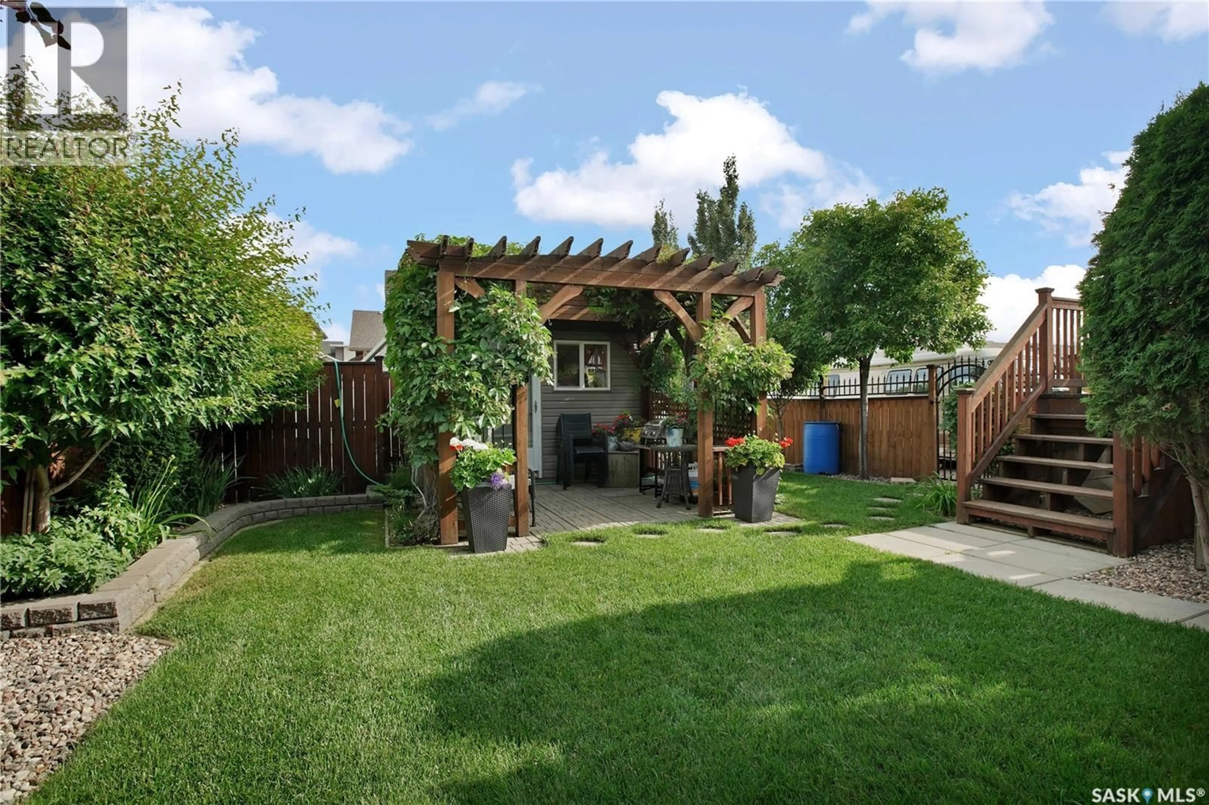 Patio, street for 412 LYLE CRESCENT, Warman Saskatchewan S0K4S1