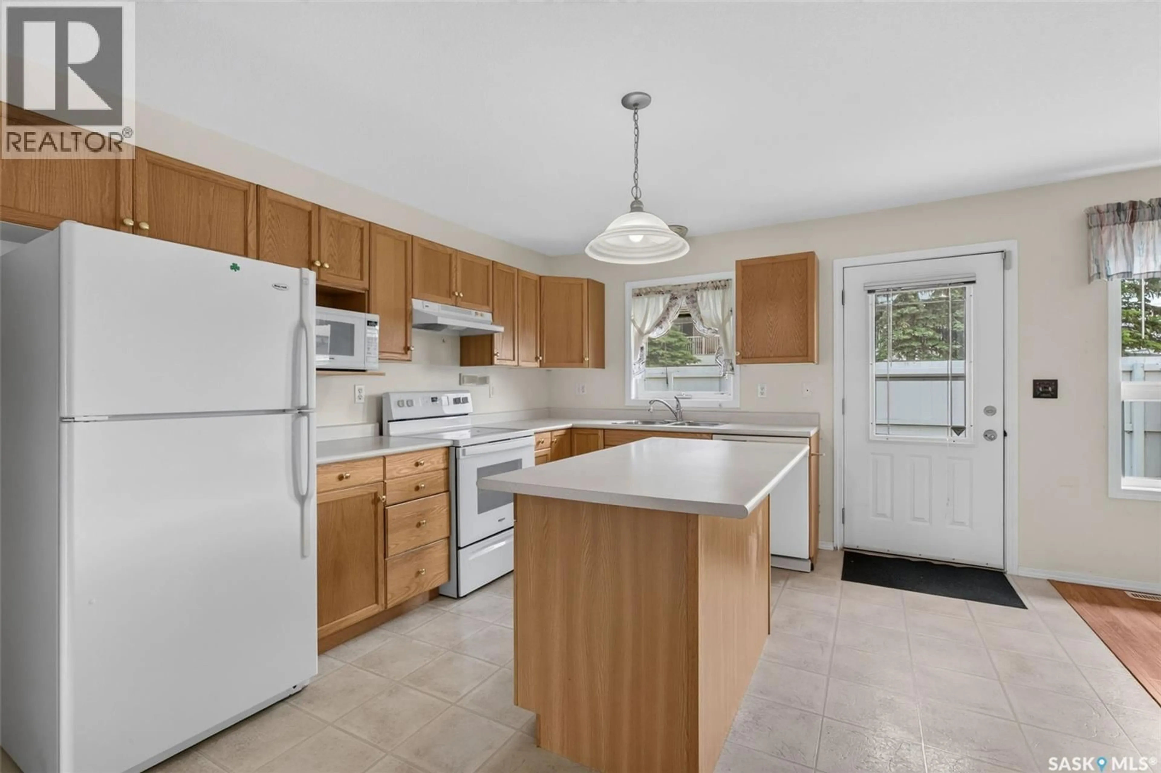 Standard kitchen, unknown for W - 3 119 MCKENDRY AVENUE, Melfort Saskatchewan S0E1A0