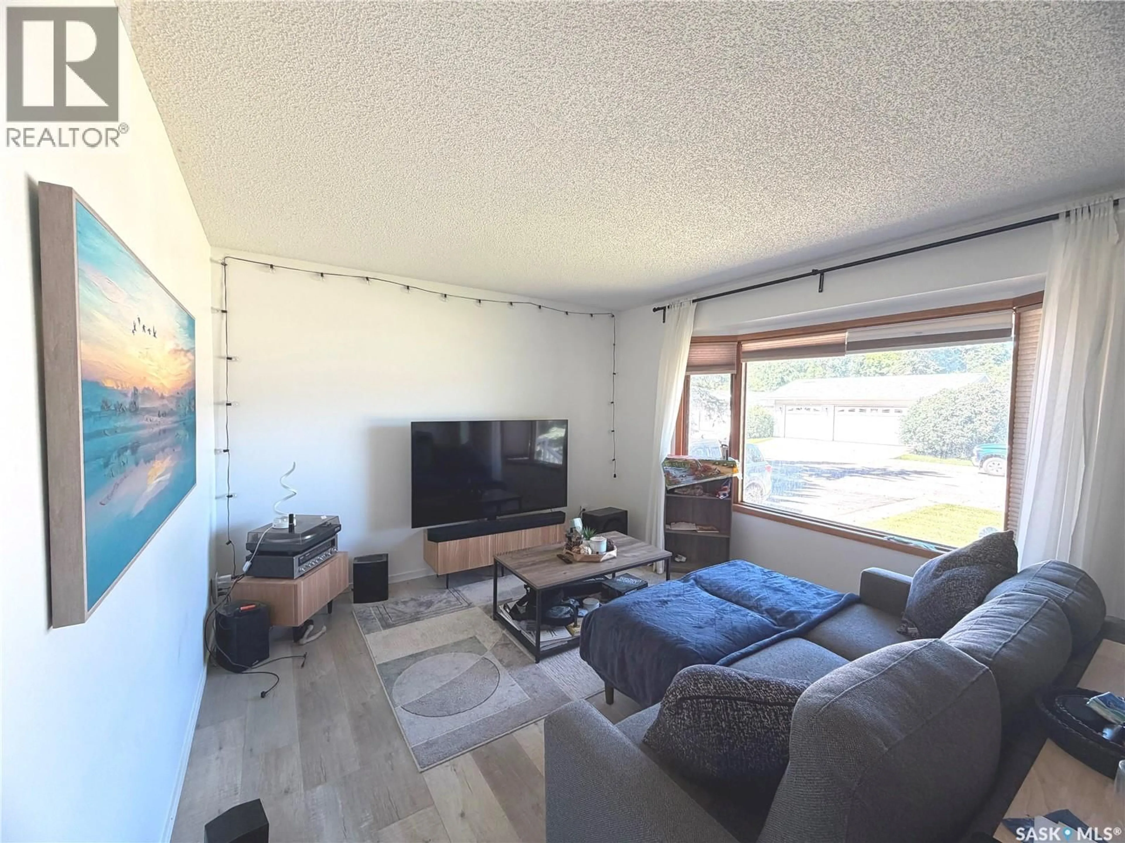 Living room with furniture, unknown for 40 WILLOW CRESCENT, Fort Qu'Appelle Saskatchewan S0G1S0