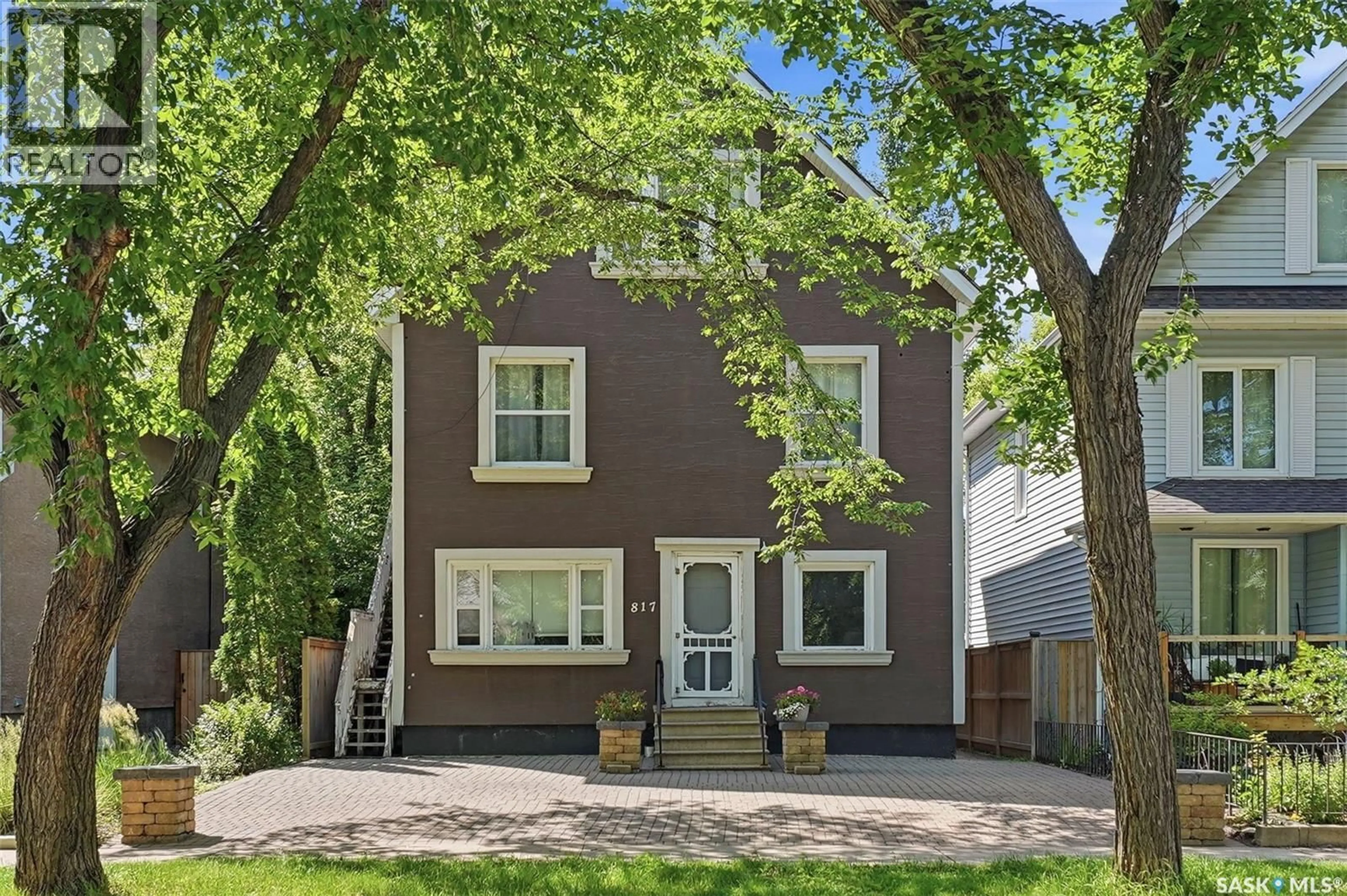 Home with brick exterior material, street for 817 8TH AVENUE, Saskatoon Saskatchewan S7K2X3