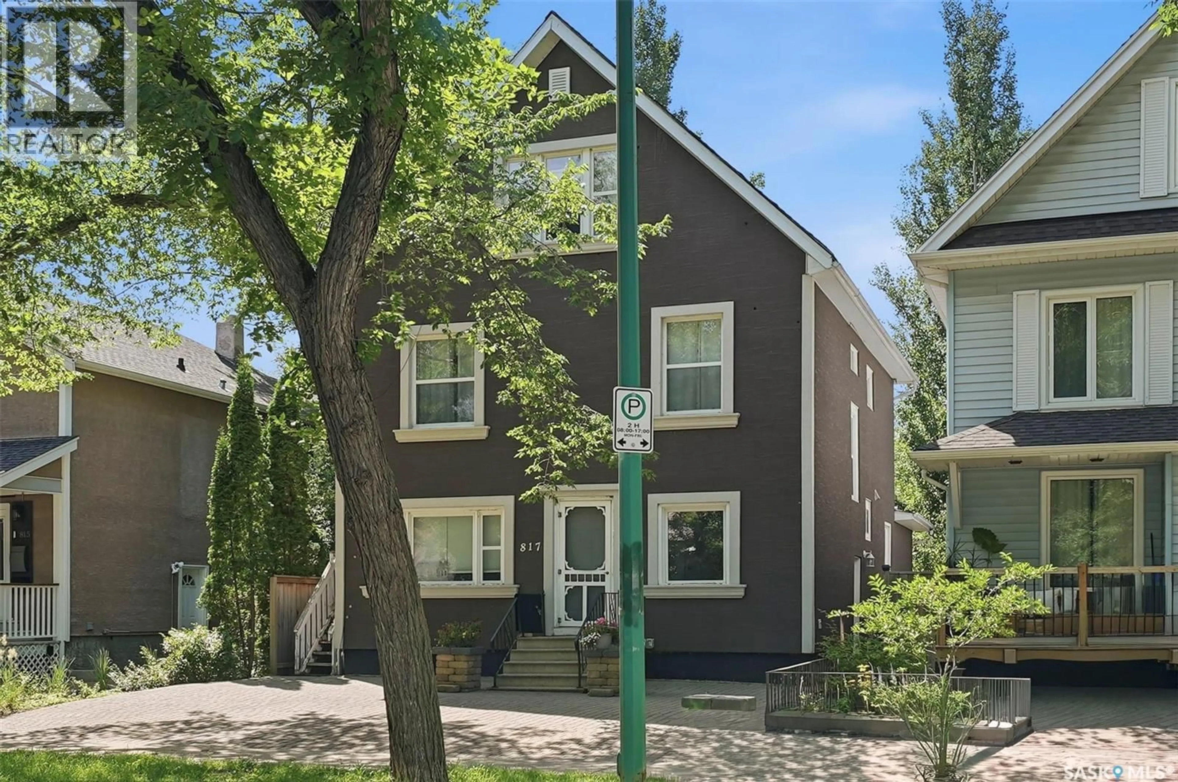 Unknown for 817 8TH AVENUE, Saskatoon Saskatchewan S7K2X3
