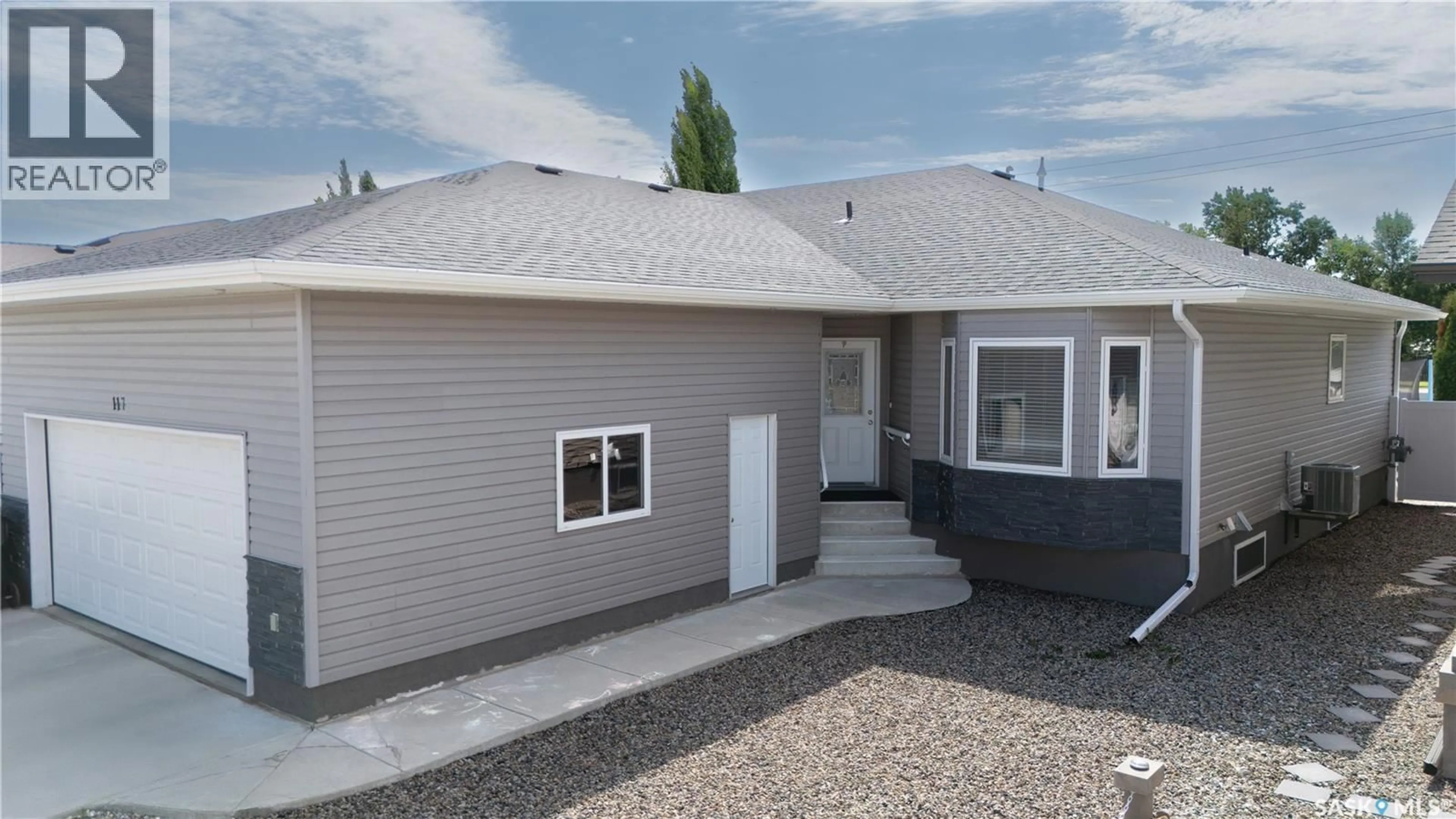 Home with vinyl exterior material, street for 117 GOOD SPIRIT CRESCENT, Yorkton Saskatchewan S3N2W8