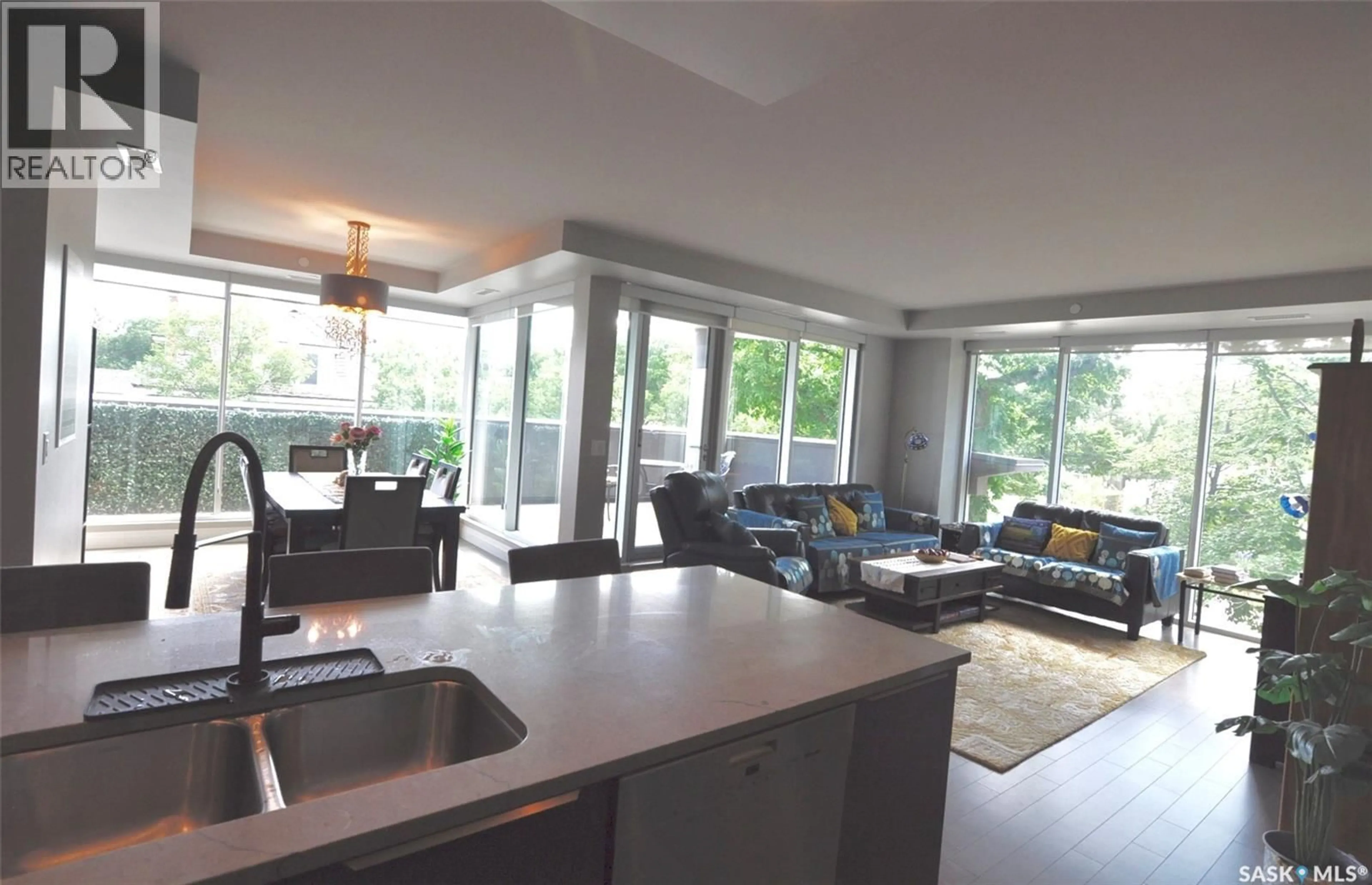 Open concept kitchen, unknown for 302 637 UNIVERSITY DRIVE, Saskatoon Saskatchewan S7N0H8