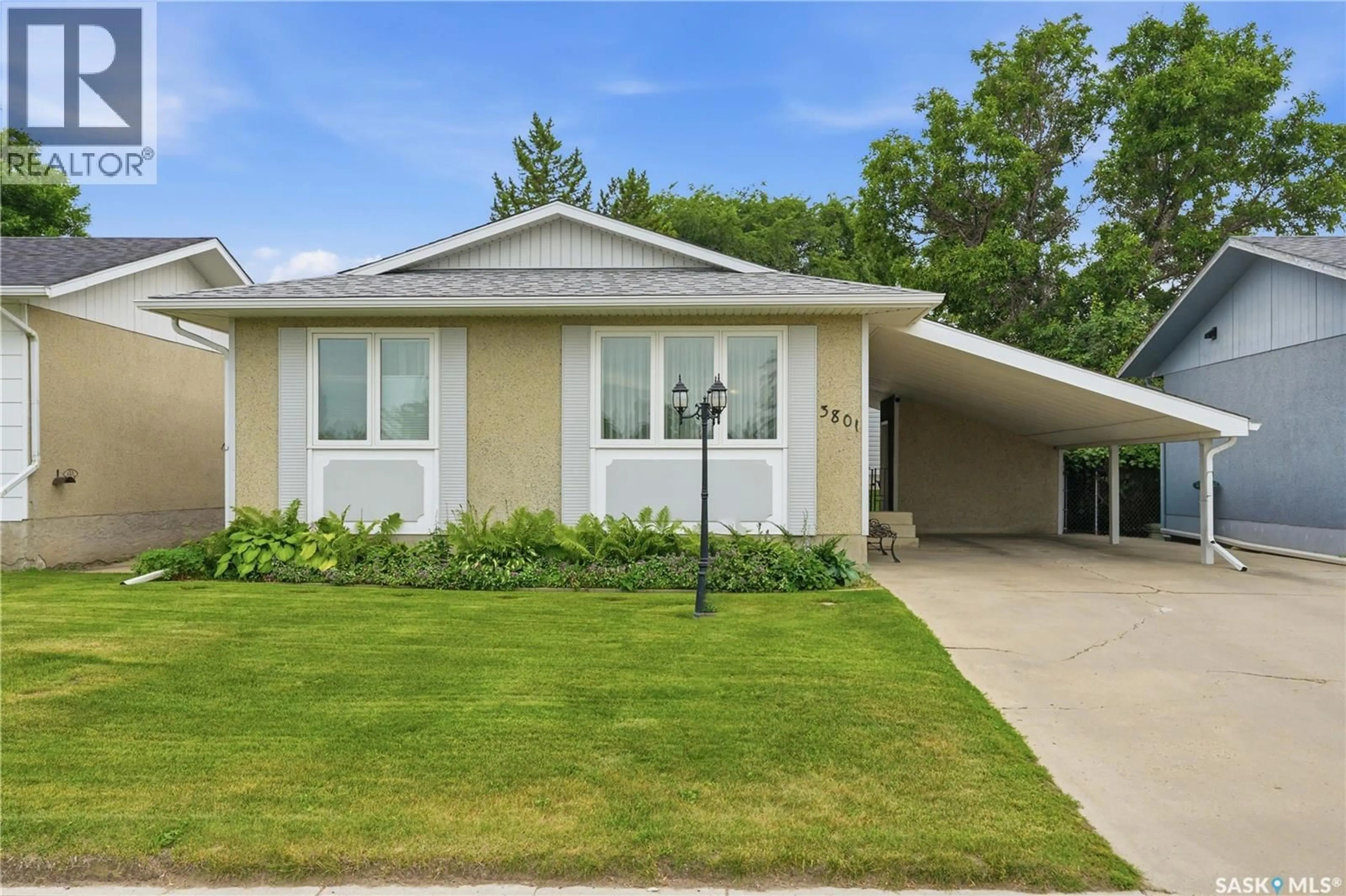 Home with vinyl exterior material, street for 3801 DIEFENBAKER DRIVE, Saskatoon Saskatchewan S7L5C6