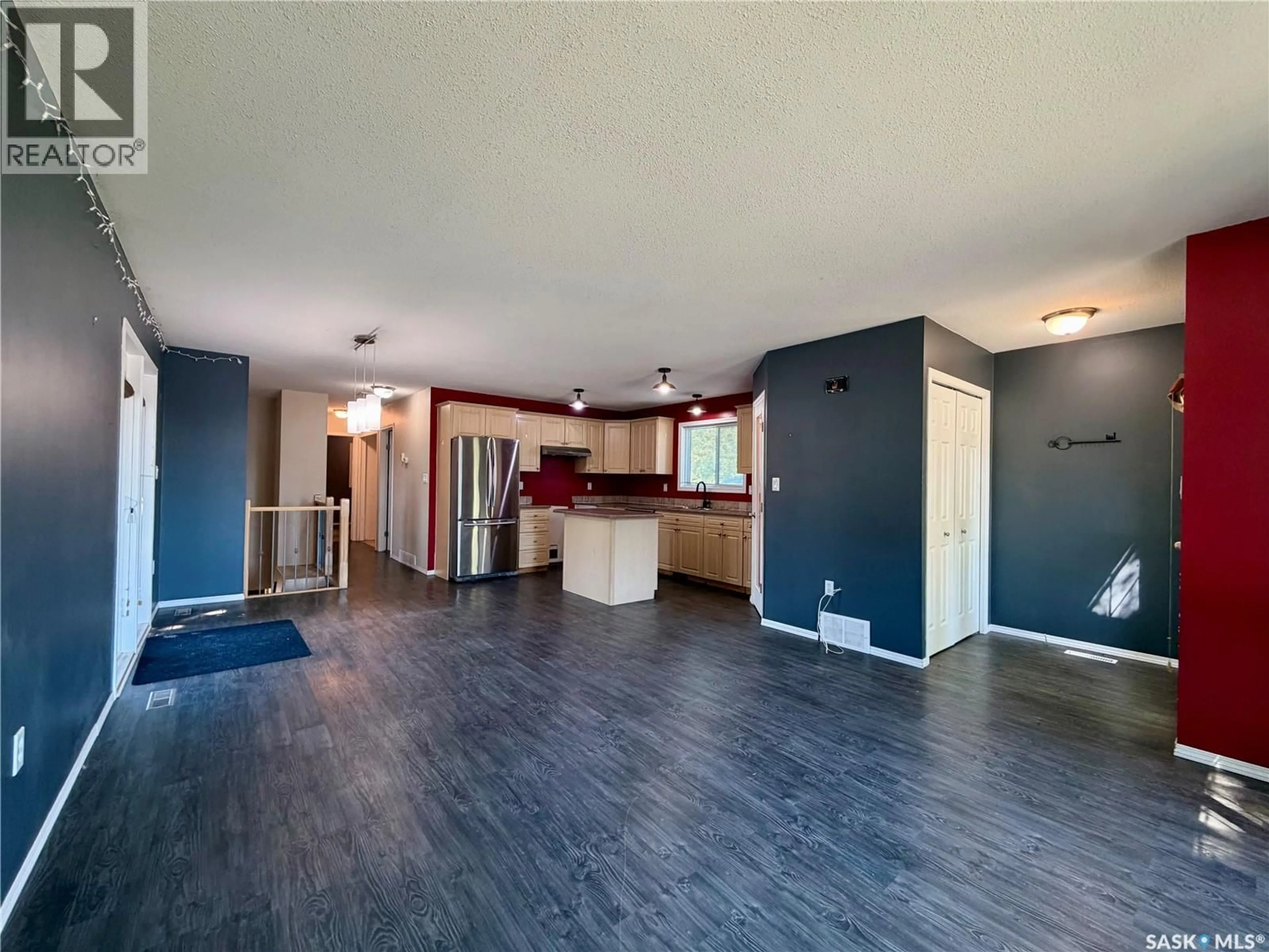 Open concept kitchen, unknown for 1050 HOCHELAGA STREET, Moose Jaw Saskatchewan S6H2H9