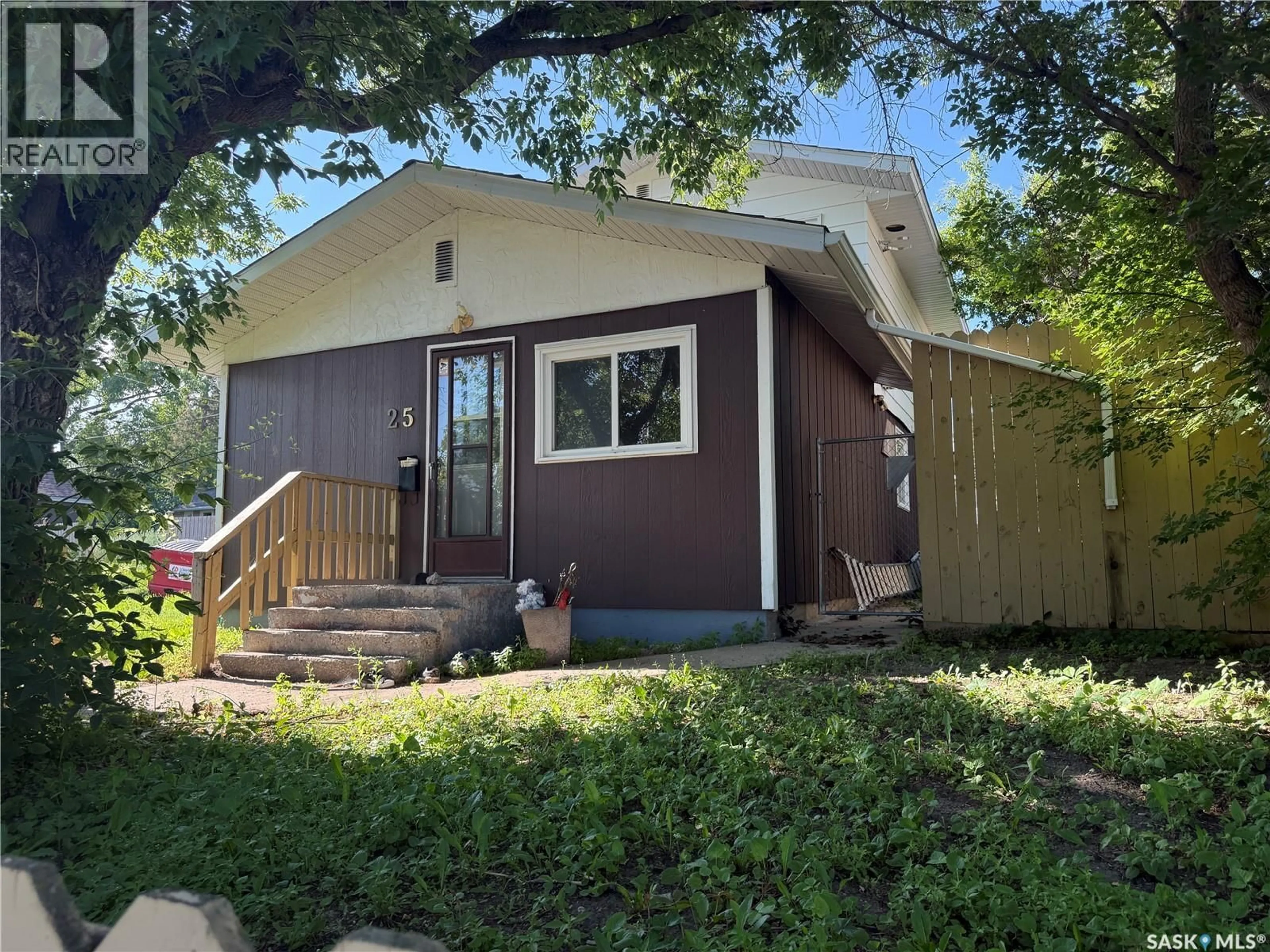 Unknown for 25 HOME STREET, Moose Jaw Saskatchewan S6H4X2